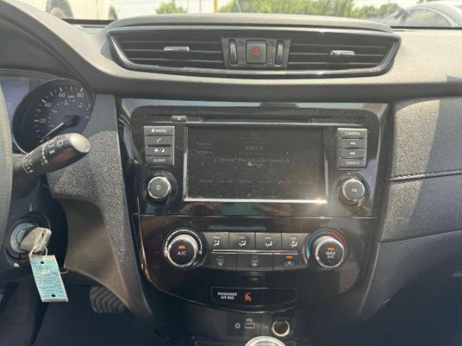 2019 GRAY Nissan Rogue S 2WD (JN8AT2MT7KW) with an 2.5L L4 DOHC 16V engine, Continuously Variabl transmission, located at 2715 W Pioneer Pkwy, Arlington, TX, 76013, (817) 265-9009, 32.710262, -97.153236 - Photo #17