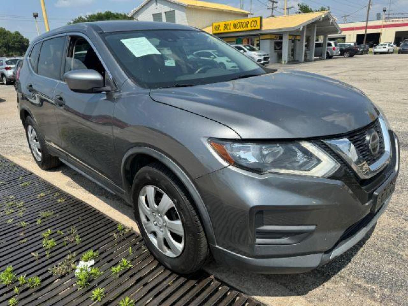 2019 GRAY Nissan Rogue S 2WD (JN8AT2MT7KW) with an 2.5L L4 DOHC 16V engine, Continuously Variabl transmission, located at 2715 W Pioneer Pkwy, Arlington, TX, 76013, (817) 265-9009, 32.710262, -97.153236 - Photo #5