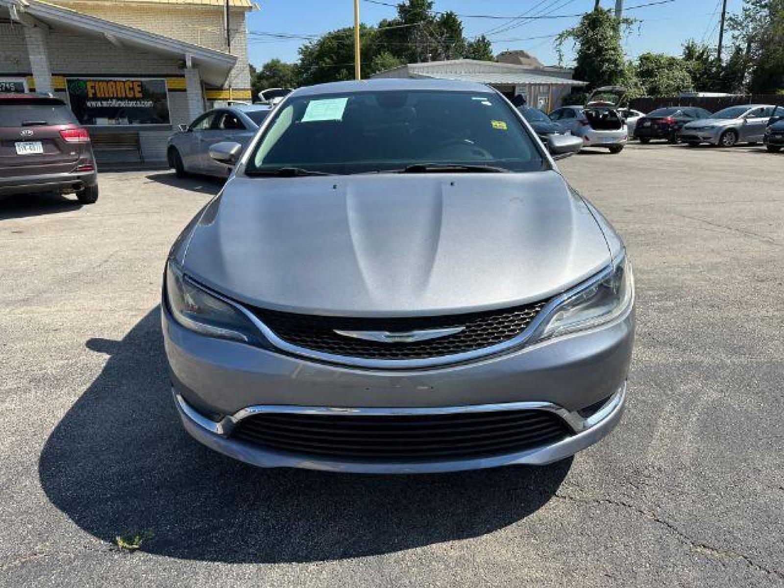 2015 SILVER Chrysler 200 Limited (1C3CCCAB2FN) with an 2.4L L4 DOHC 16V engine, 9-Speed Automatic transmission, located at 2715 W Pioneer Pkwy, Arlington, TX, 76013, (817) 265-9009, 32.710262, -97.153236 - Photo #3