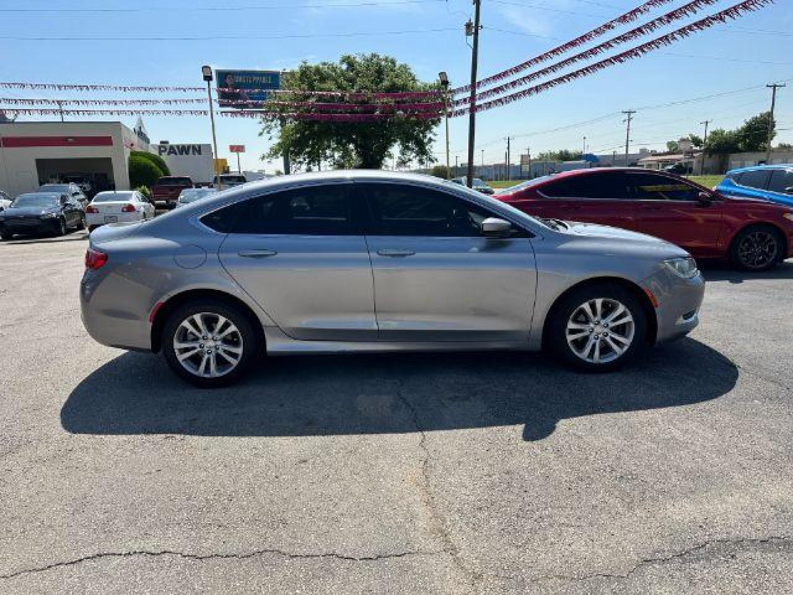 2015 SILVER Chrysler 200 Limited (1C3CCCAB2FN) with an 2.4L L4 DOHC 16V engine, 9-Speed Automatic transmission, located at 2715 W Pioneer Pkwy, Arlington, TX, 76013, (817) 265-9009, 32.710262, -97.153236 - Photo #5