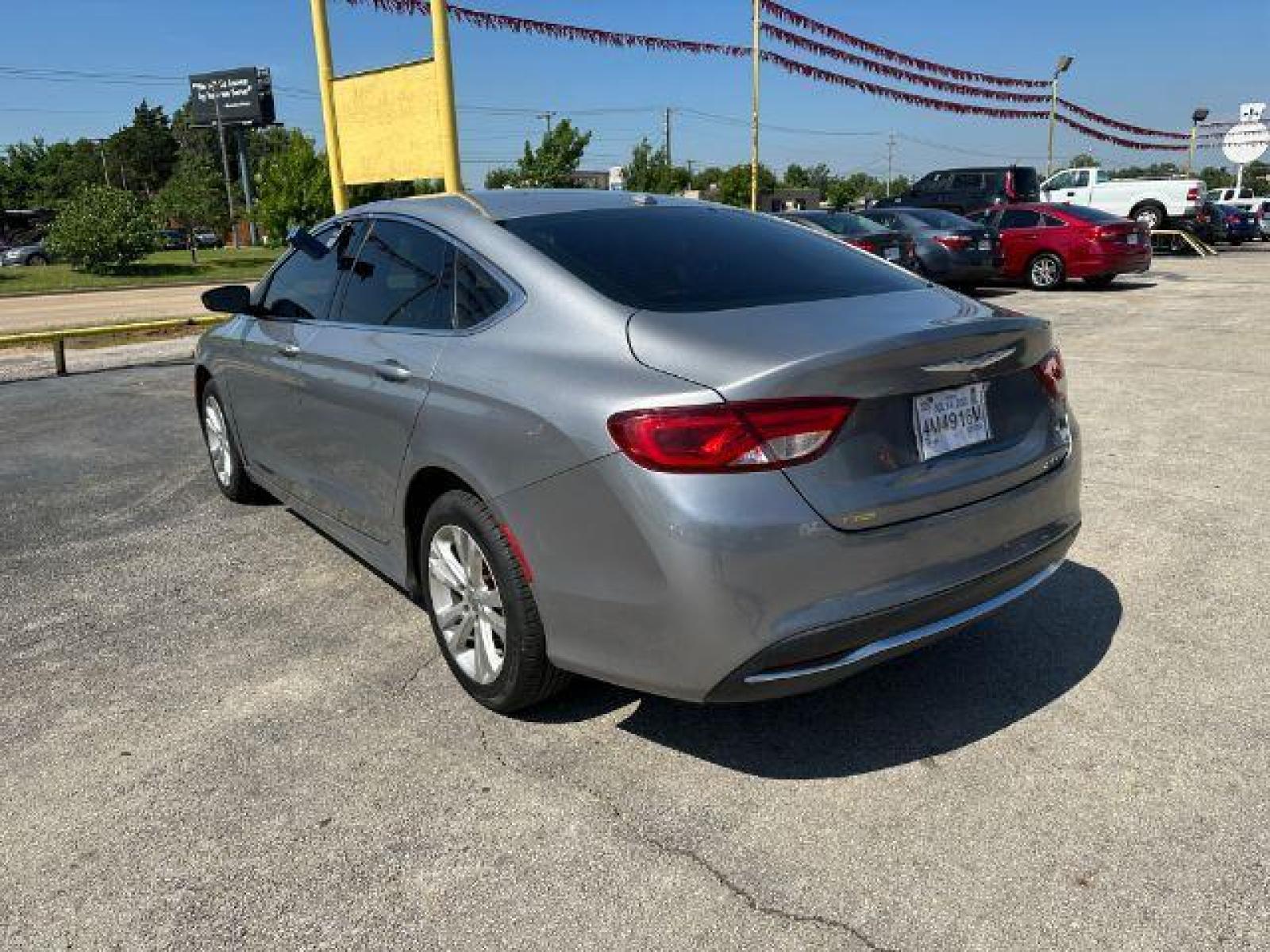 2015 SILVER Chrysler 200 Limited (1C3CCCAB2FN) with an 2.4L L4 DOHC 16V engine, 9-Speed Automatic transmission, located at 2715 W Pioneer Pkwy, Arlington, TX, 76013, (817) 265-9009, 32.710262, -97.153236 - Photo #8