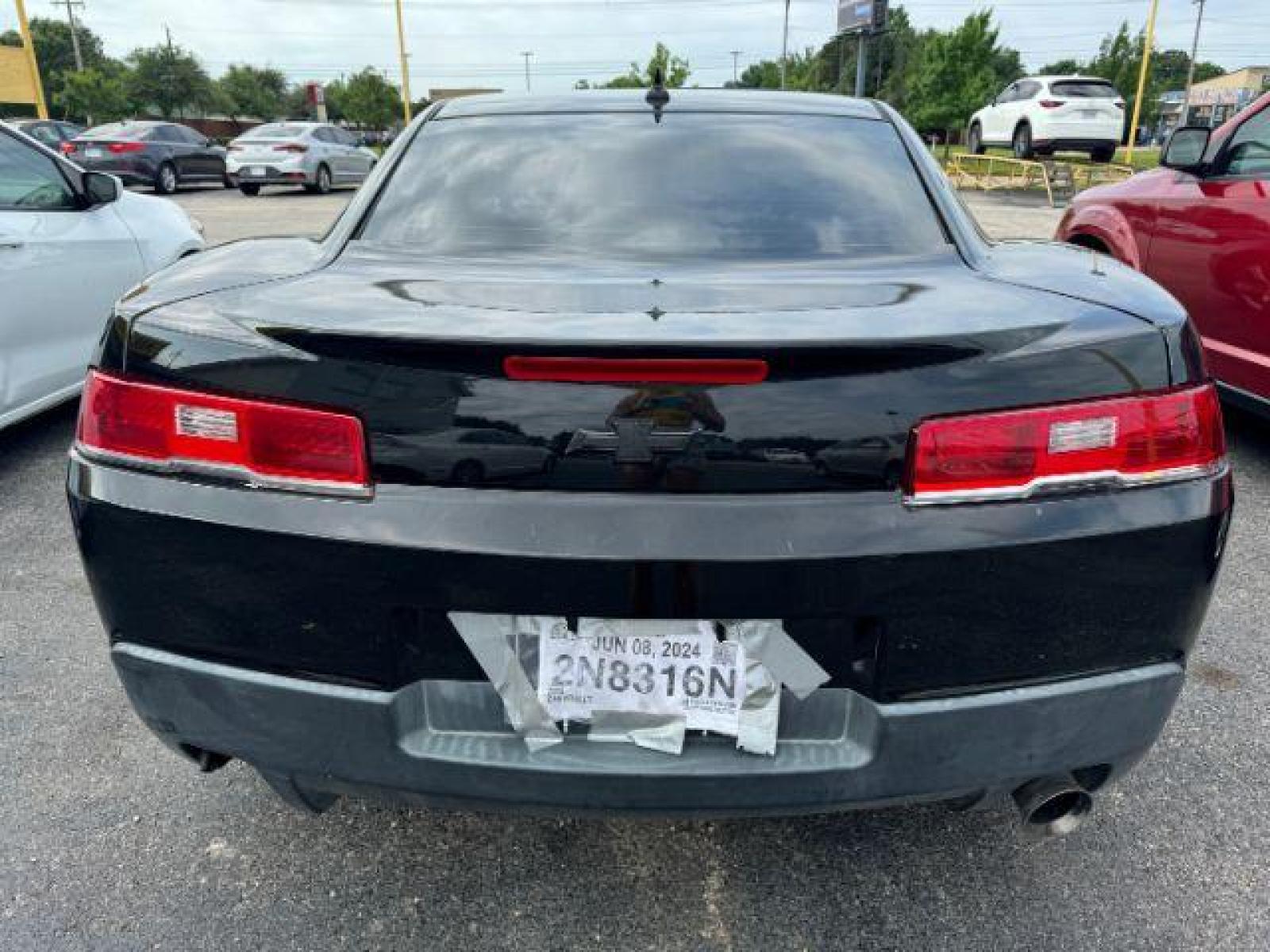 2015 BLACK Chevrolet Camaro 1LT Coupe (2G1FD1E37F9) with an 3.6L V6 DOHC 24V FFV engine, 6-Speed Automatic transmission, located at 2715 W Pioneer Pkwy, Arlington, TX, 76013, (817) 265-9009, 32.710262, -97.153236 - Photo #6