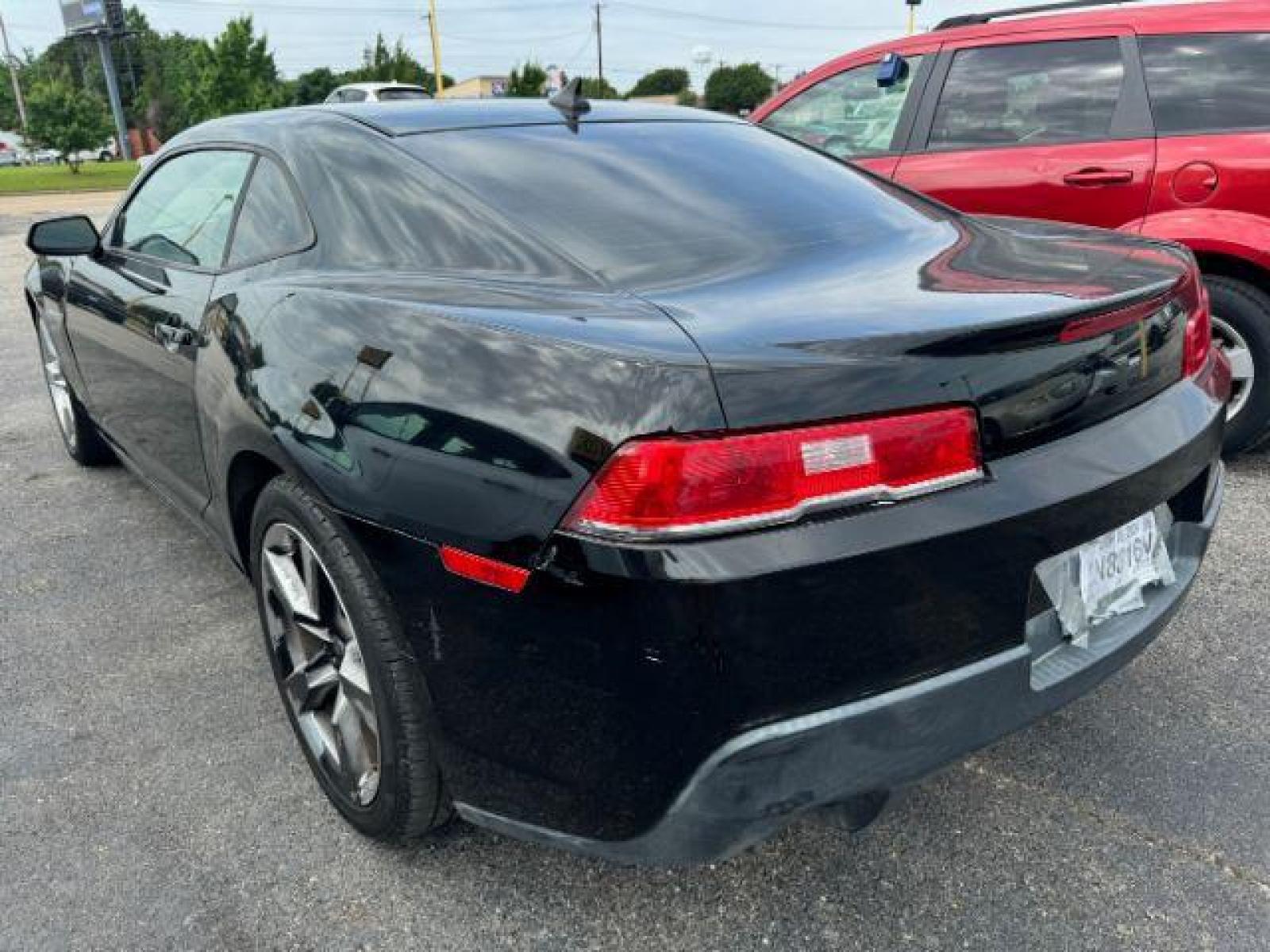 2015 BLACK Chevrolet Camaro 1LT Coupe (2G1FD1E37F9) with an 3.6L V6 DOHC 24V FFV engine, 6-Speed Automatic transmission, located at 2715 W Pioneer Pkwy, Arlington, TX, 76013, (817) 265-9009, 32.710262, -97.153236 - Photo #7