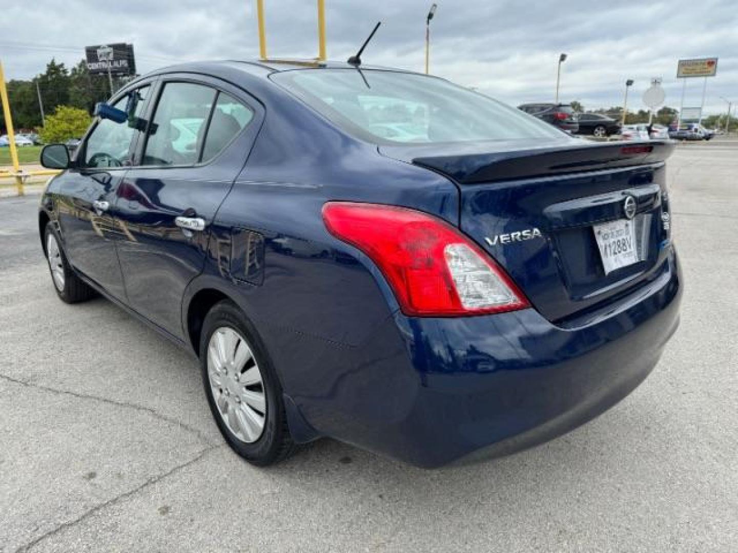 2014 BLUE Nissan Versa 1.6 SL Sedan (3N1CN7APXEK) with an 1.6L L4 DOHC 16V engine, Continuously Variabl transmission, located at 2715 W Pioneer Pkwy, Arlington, TX, 76013, (817) 265-9009, 32.710262, -97.153236 - Photo#8
