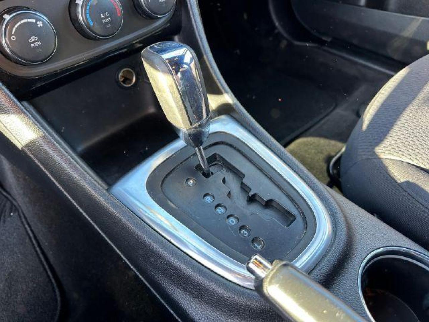 2014 Billet Silver Metall Chrysler 200 LX (1C3CCBABXEN) with an 2.4L L4 DOHC 16V engine, 6-Speed Automatic transmission, located at 2715 W Pioneer Pkwy, Arlington, TX, 76013, (817) 265-9009, 32.710262, -97.153236 - Photo#14