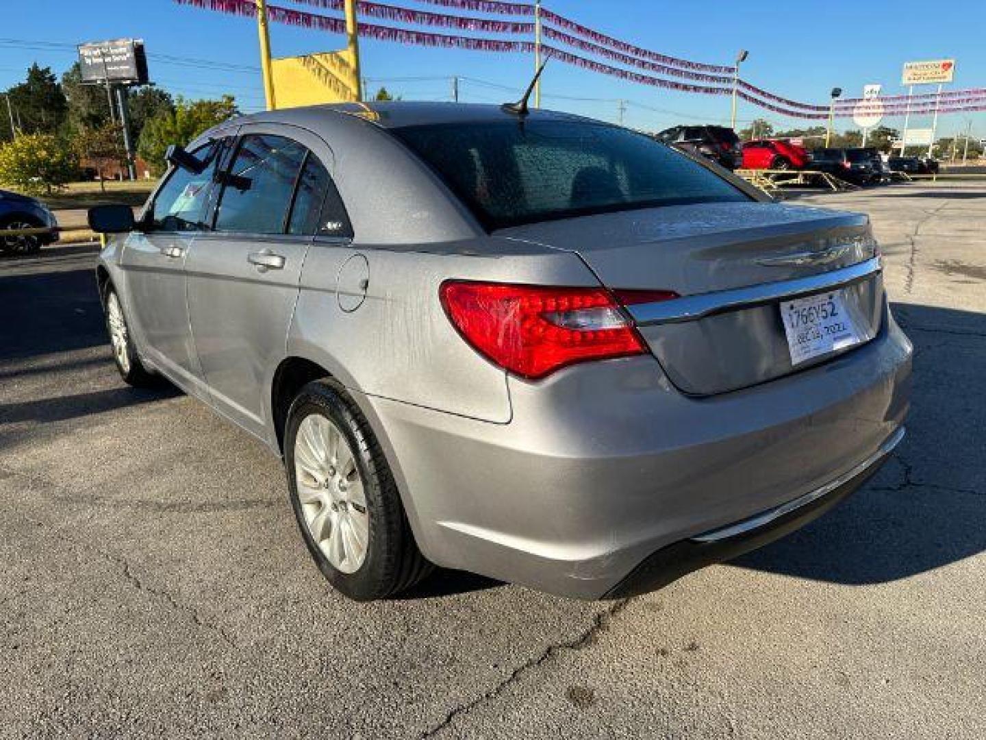 2014 Billet Silver Metall Chrysler 200 LX (1C3CCBABXEN) with an 2.4L L4 DOHC 16V engine, 6-Speed Automatic transmission, located at 2715 W Pioneer Pkwy, Arlington, TX, 76013, (817) 265-9009, 32.710262, -97.153236 - Photo#8