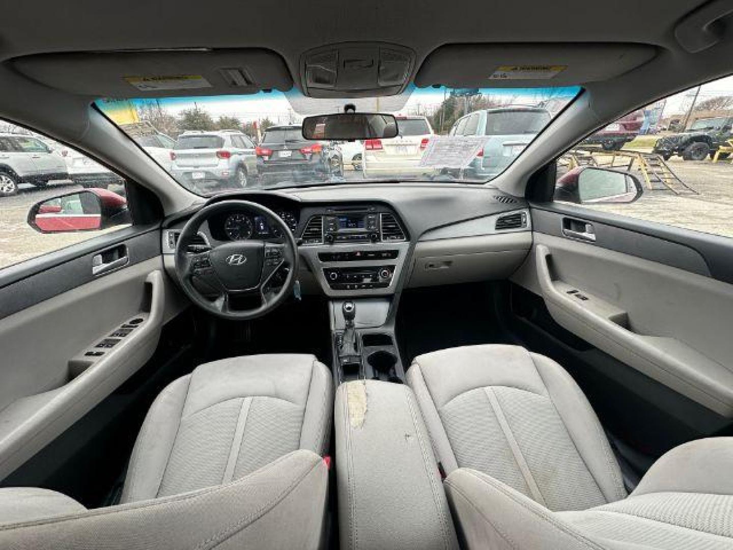 2015 Red Hyundai Sonata SE (5NPE24AF5FH) with an 2.4L L4 DOHC 16V engine, 7-Speed Automatic transmission, located at 2715 W Pioneer Pkwy, Arlington, TX, 76013, (817) 265-9009, 32.710262, -97.153236 - Photo#13