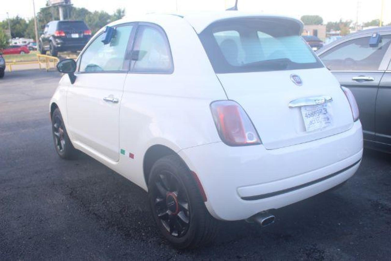 2016 Fiat 500 Pop Hatchback (3C3CFFAR0GT) with an 1.4L L4 engine, located at 2715 W Pioneer Pkwy, Arlington, TX, 76013, (817) 265-9009, 32.710262, -97.153236 - Photo#7