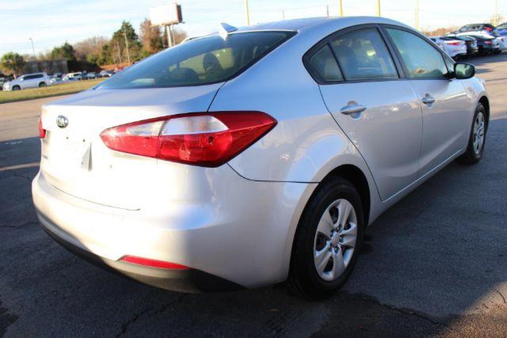 2014 SILVER Kia Forte LX A6 (KNAFK4A64E5) with an 1.8L L4 DOHC 16V engine, 6-Speed Automatic transmission, located at 2715 W Pioneer Pkwy, Arlington, TX, 76013, (817) 265-9009, 32.710262, -97.153236 - Photo#5