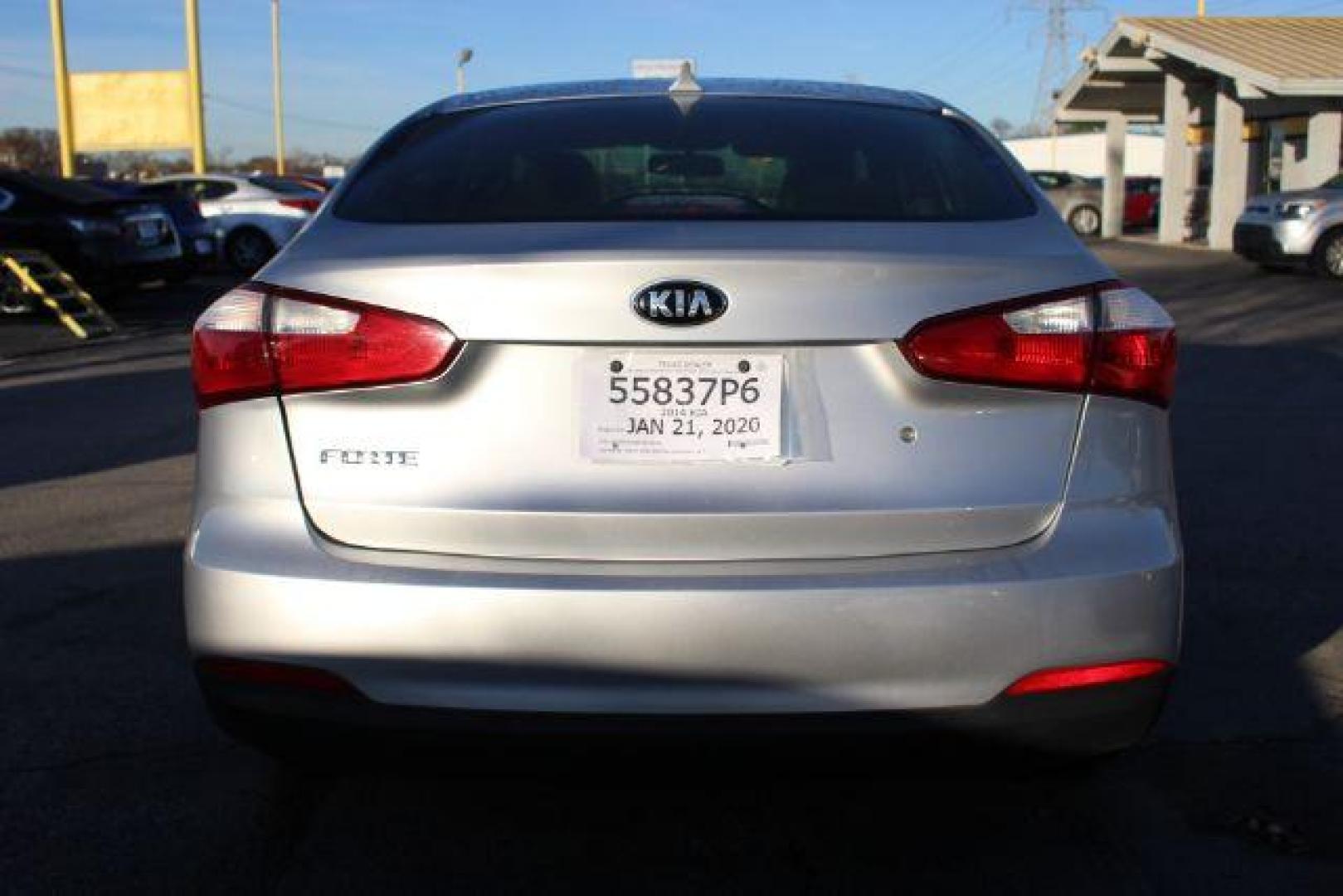 2014 SILVER Kia Forte LX A6 (KNAFK4A64E5) with an 1.8L L4 DOHC 16V engine, 6-Speed Automatic transmission, located at 2715 W Pioneer Pkwy, Arlington, TX, 76013, (817) 265-9009, 32.710262, -97.153236 - Photo#6