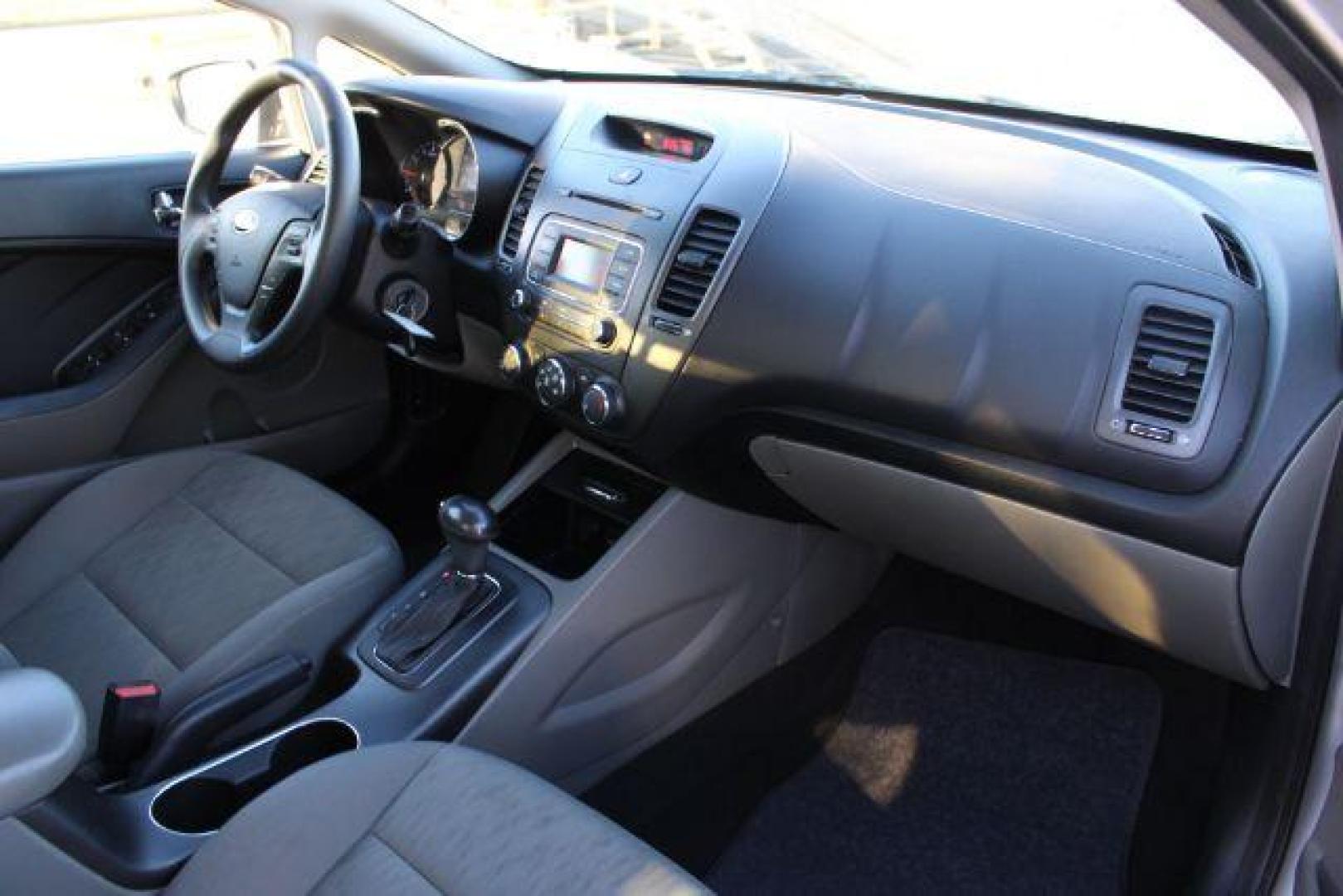 2014 SILVER Kia Forte LX A6 (KNAFK4A64E5) with an 1.8L L4 DOHC 16V engine, 6-Speed Automatic transmission, located at 2715 W Pioneer Pkwy, Arlington, TX, 76013, (817) 265-9009, 32.710262, -97.153236 - Photo#13