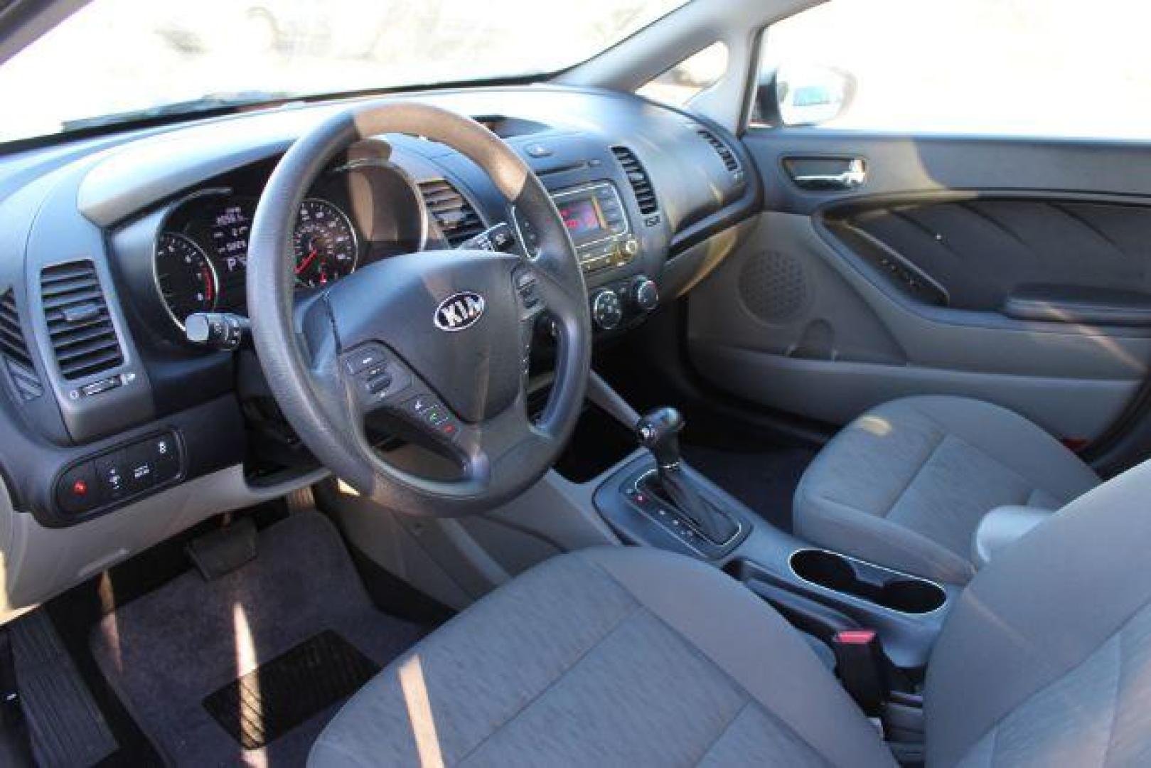 2014 SILVER Kia Forte LX A6 (KNAFK4A64E5) with an 1.8L L4 DOHC 16V engine, 6-Speed Automatic transmission, located at 2715 W Pioneer Pkwy, Arlington, TX, 76013, (817) 265-9009, 32.710262, -97.153236 - Photo#14