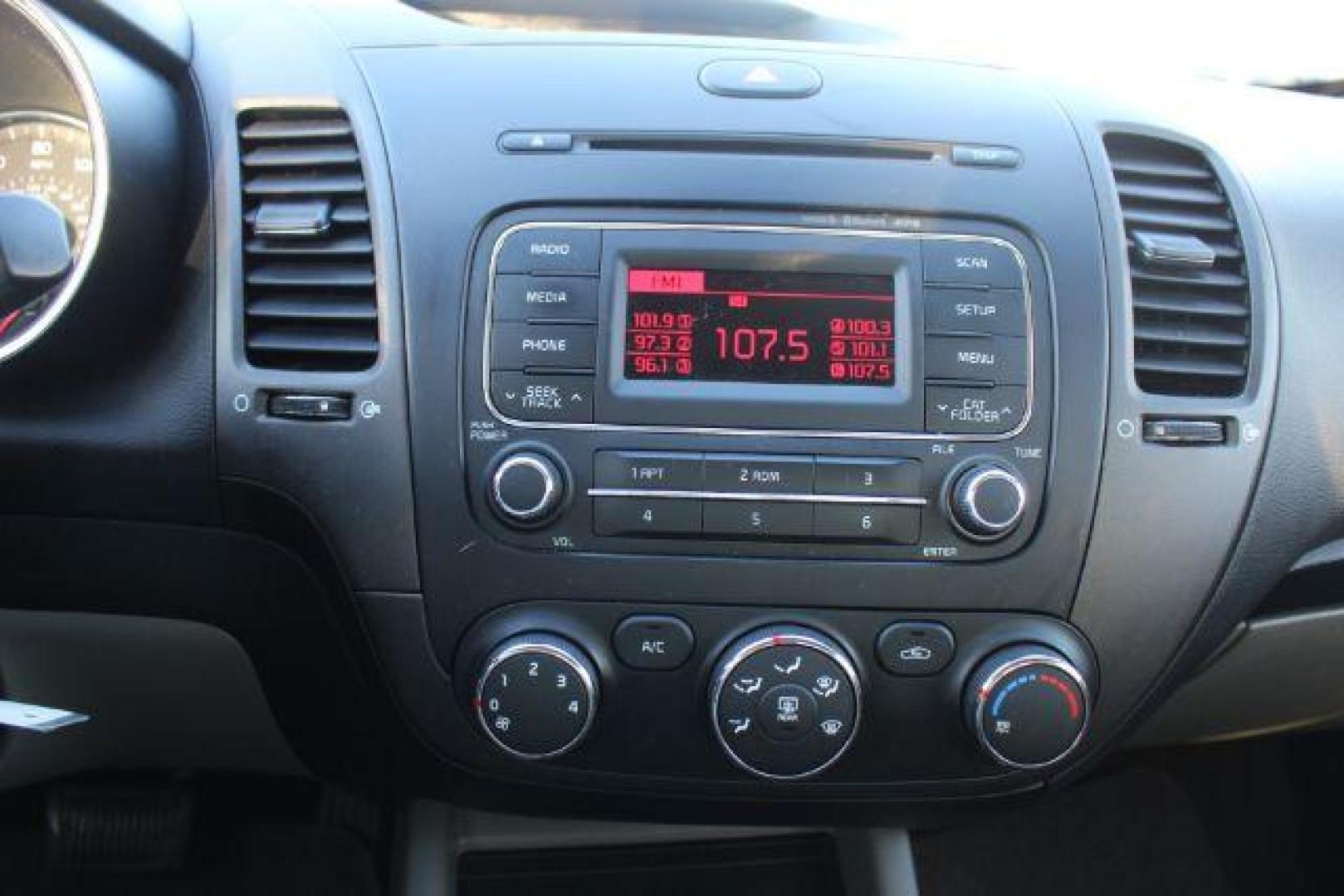 2014 SILVER Kia Forte LX A6 (KNAFK4A64E5) with an 1.8L L4 DOHC 16V engine, 6-Speed Automatic transmission, located at 2715 W Pioneer Pkwy, Arlington, TX, 76013, (817) 265-9009, 32.710262, -97.153236 - Photo#17