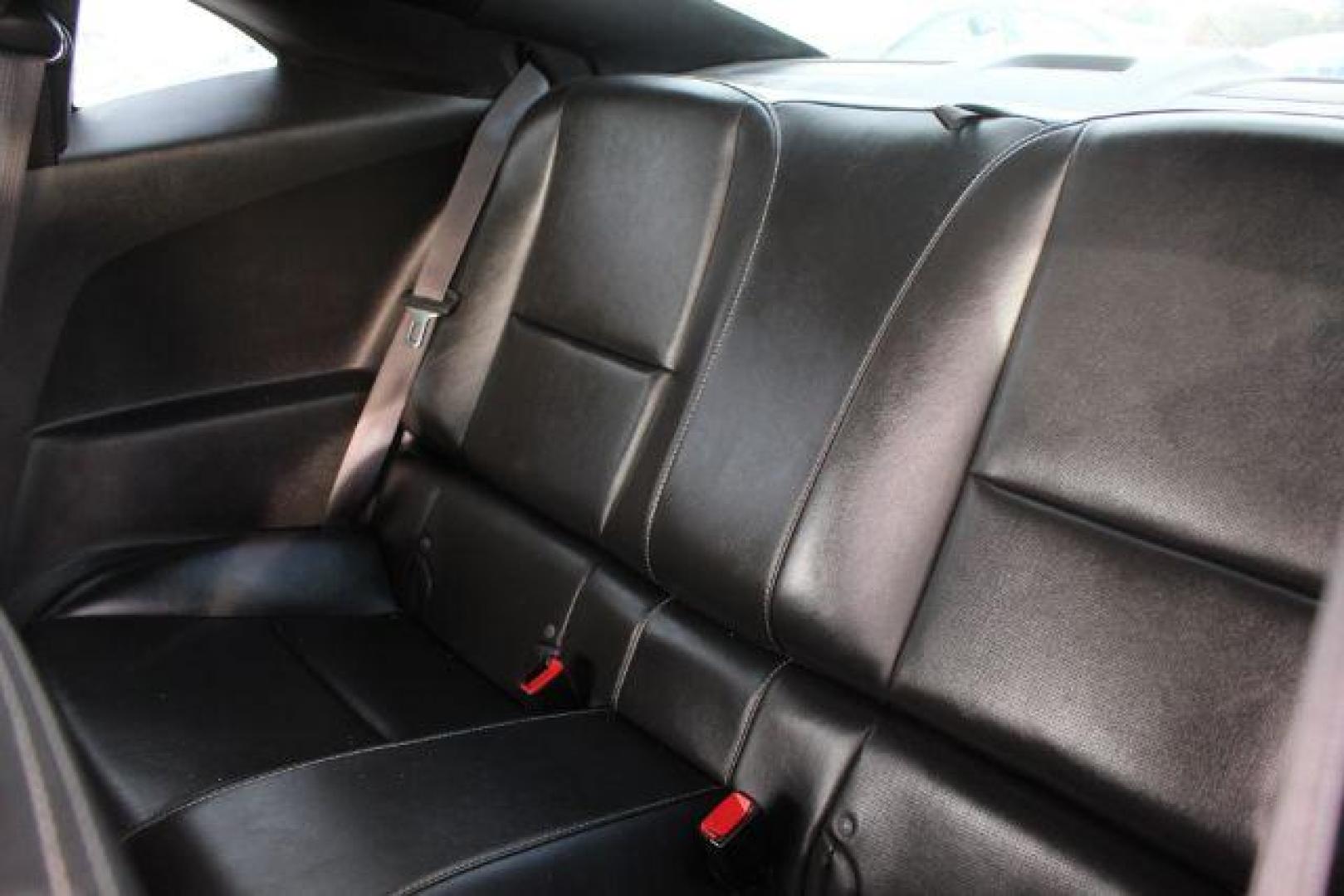 2013 SILVER Chevrolet Camaro Coupe 2LT (2G1FC1E36D9) with an 3.6L V6 DOHC 24V FFV engine, 6-Speed Automatic transmission, located at 2715 W Pioneer Pkwy, Arlington, TX, 76013, (817) 265-9009, 32.710262, -97.153236 - Photo#8