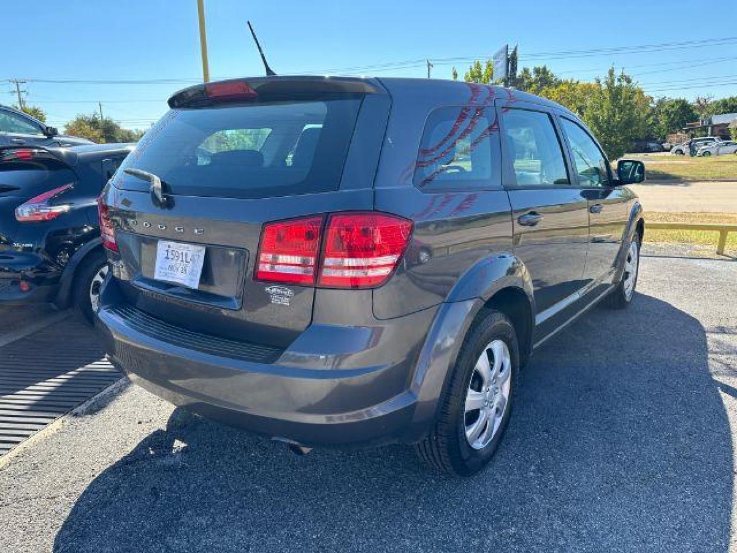 2014 GRAY Dodge Journey SE (3C4PDCAB8ET) with an 2.4L L4 DOHC 16V engine, 4-Speed Automatic transmission, located at 2715 W Pioneer Pkwy, Arlington, TX, 76013, (817) 265-9009, 32.710262, -97.153236 - Photo#6