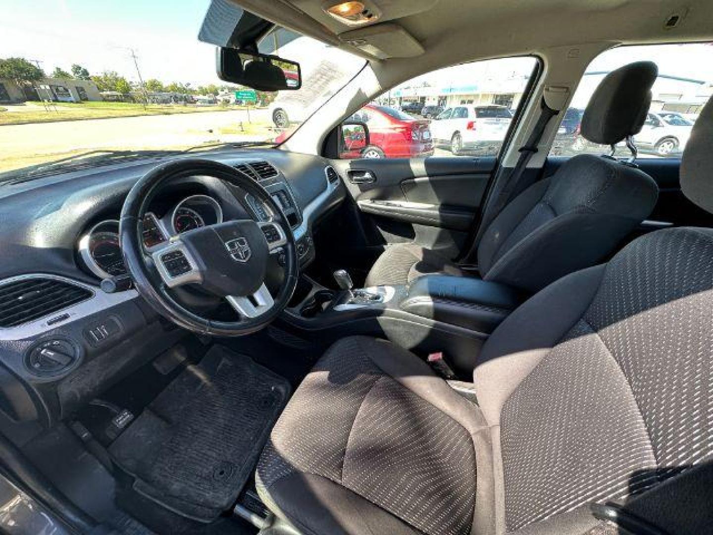 2014 GRAY Dodge Journey SE (3C4PDCAB8ET) with an 2.4L L4 DOHC 16V engine, 4-Speed Automatic transmission, located at 2715 W Pioneer Pkwy, Arlington, TX, 76013, (817) 265-9009, 32.710262, -97.153236 - Photo#14