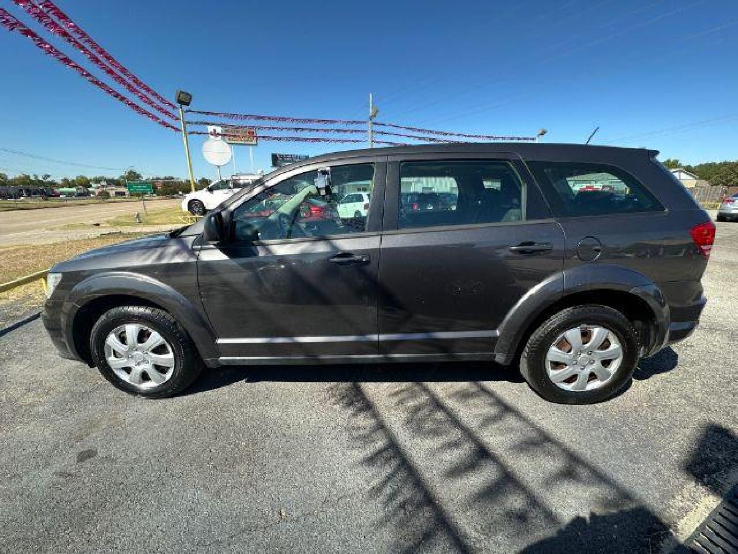 2014 GRAY Dodge Journey SE (3C4PDCAB8ET) with an 2.4L L4 DOHC 16V engine, 4-Speed Automatic transmission, located at 2715 W Pioneer Pkwy, Arlington, TX, 76013, (817) 265-9009, 32.710262, -97.153236 - Photo#1