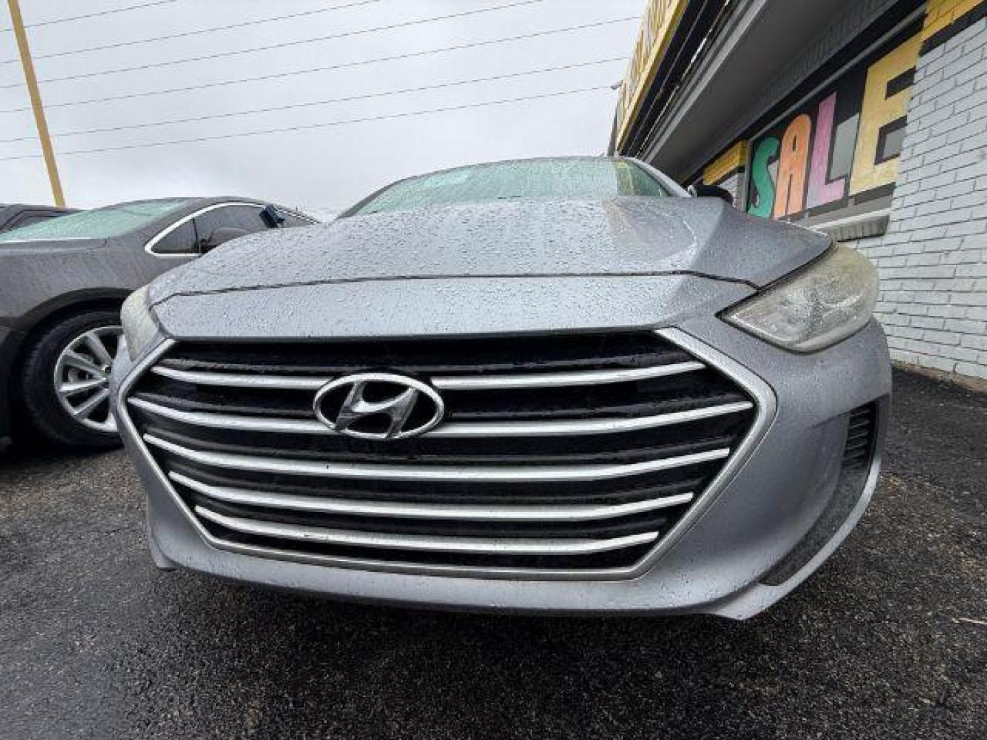 2017 GRAY HYUN ELA SE 6AT (5NPD74LF4HH) with an 1.8L L4 DOHC 16V engine, 6-Speed Automatic transmission, located at 2715 W Pioneer Pkwy, Arlington, TX, 76013, (817) 265-9009, 32.710262, -97.153236 - Photo#3