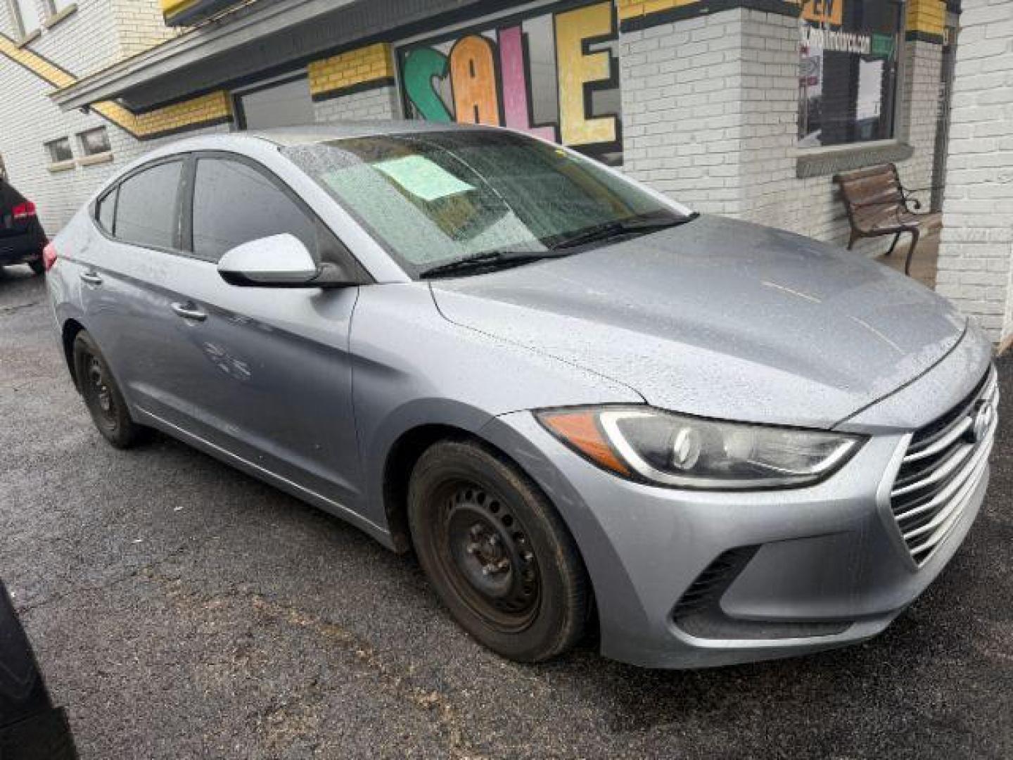 2017 GRAY HYUN ELA SE 6AT (5NPD74LF4HH) with an 1.8L L4 DOHC 16V engine, 6-Speed Automatic transmission, located at 2715 W Pioneer Pkwy, Arlington, TX, 76013, (817) 265-9009, 32.710262, -97.153236 - Photo#4