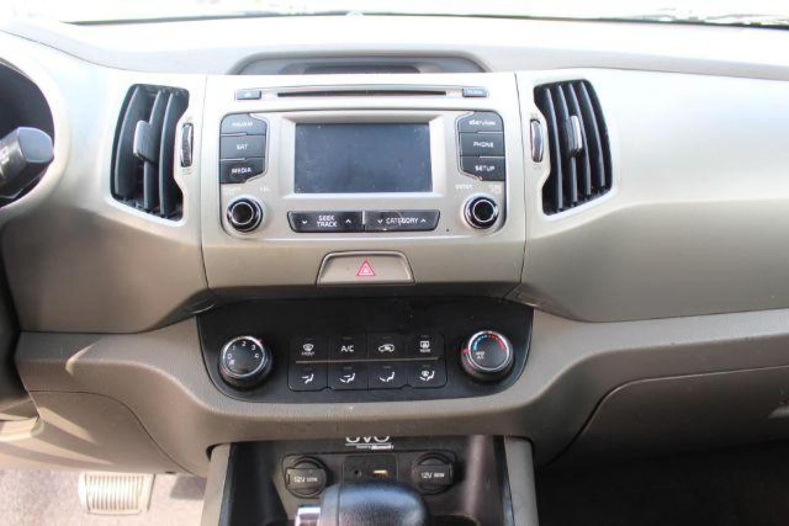 2015 SILVER Kia Sportage LX FWD (KNDPB3AC7F7) with an 2.4L V6 DOHC 24V engine, 6-Speed Automatic transmission, located at 2715 W Pioneer Pkwy, Arlington, TX, 76013, (817) 265-9009, 32.710262, -97.153236 - Photo#15