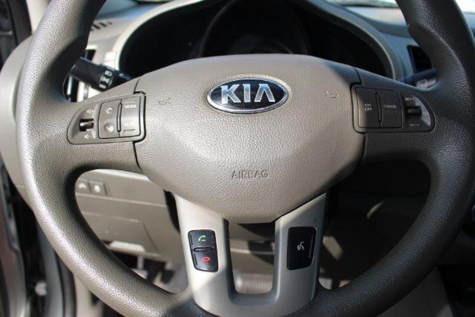 2015 SILVER Kia Sportage LX FWD (KNDPB3AC7F7) with an 2.4L V6 DOHC 24V engine, 6-Speed Automatic transmission, located at 2715 W Pioneer Pkwy, Arlington, TX, 76013, (817) 265-9009, 32.710262, -97.153236 - Photo#16