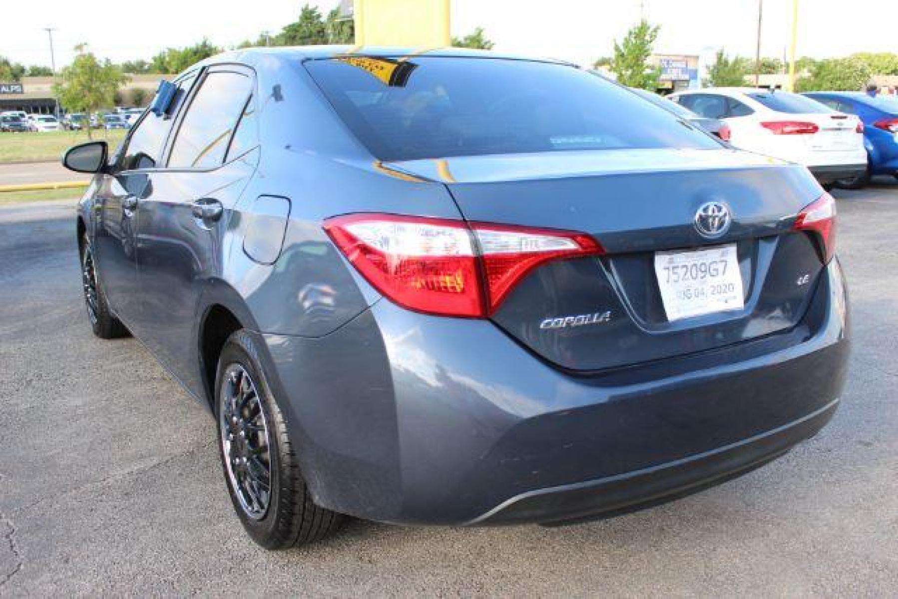 2016 GRAY Toyota Corolla LE CVT (5YFBURHE0GP) with an 1.8L L4 DOHC 16V engine, Continuously Variabl transmission, located at 2715 W Pioneer Pkwy, Arlington, TX, 76013, (817) 265-9009, 32.710262, -97.153236 - Photo #7