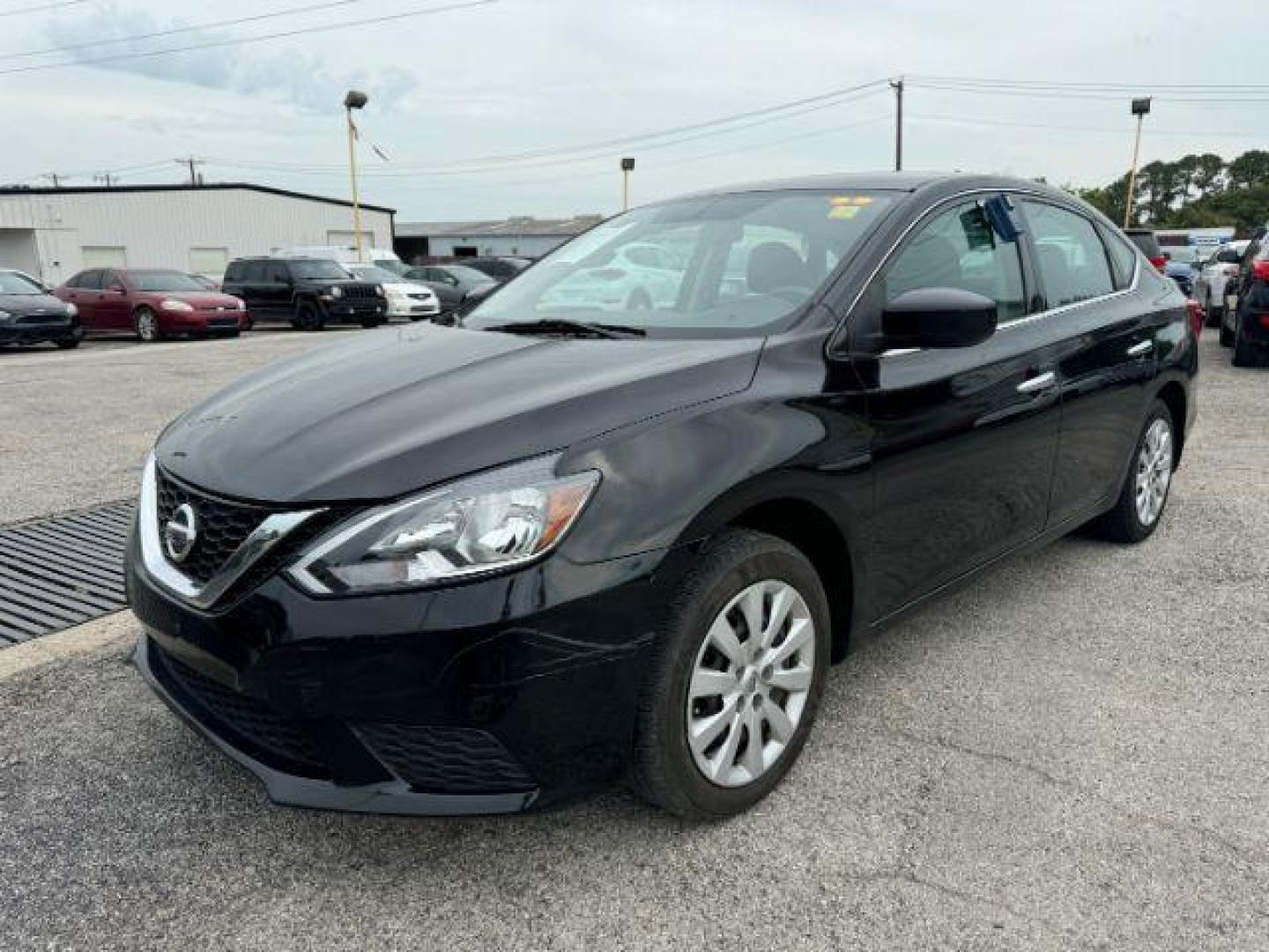 2017 Nissan Sentra SEDAN 4-DR (3N1AB7AP0HL) with an 1.8L L4 SFI DOHC 16V engine, Continuously Variable Transmission transmission, located at 2715 W Pioneer Pkwy, Arlington, TX, 76013, (817) 265-9009, 32.710262, -97.153236 - Photo#3