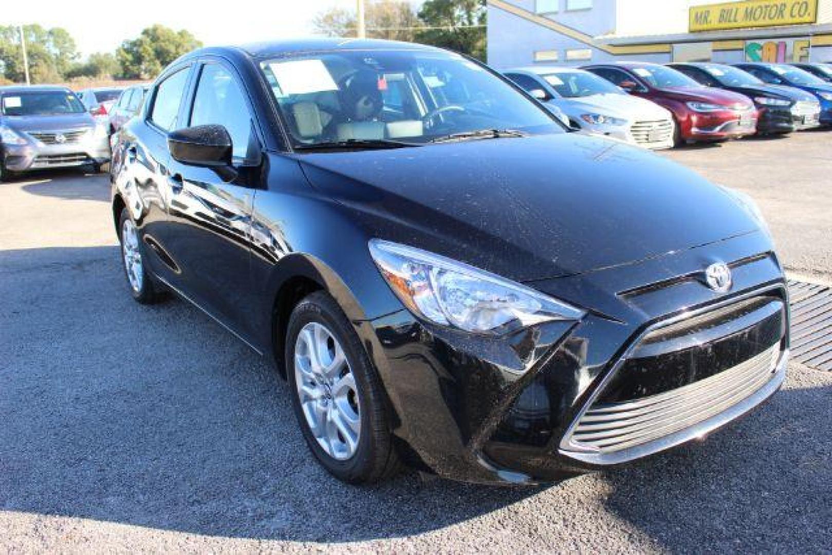 2018 BLACK Toyota Yaris iA 6A (3MYDLBYV2JY) with an 1.5L L4 DOHC 16V engine, 6-Speed Automatic transmission, located at 2715 W Pioneer Pkwy, Arlington, TX, 76013, (817) 265-9009, 32.710262, -97.153236 - Photo#4