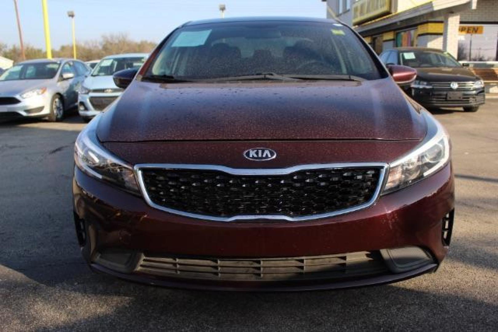 2018 MAROON Kia Forte LX 6A (3KPFK4A72JE) with an 2.0L L4 DOHC 16V engine, 6-Speed Automatic transmission, located at 2715 W Pioneer Pkwy, Arlington, TX, 76013, (817) 265-9009, 32.710262, -97.153236 - Photo#2