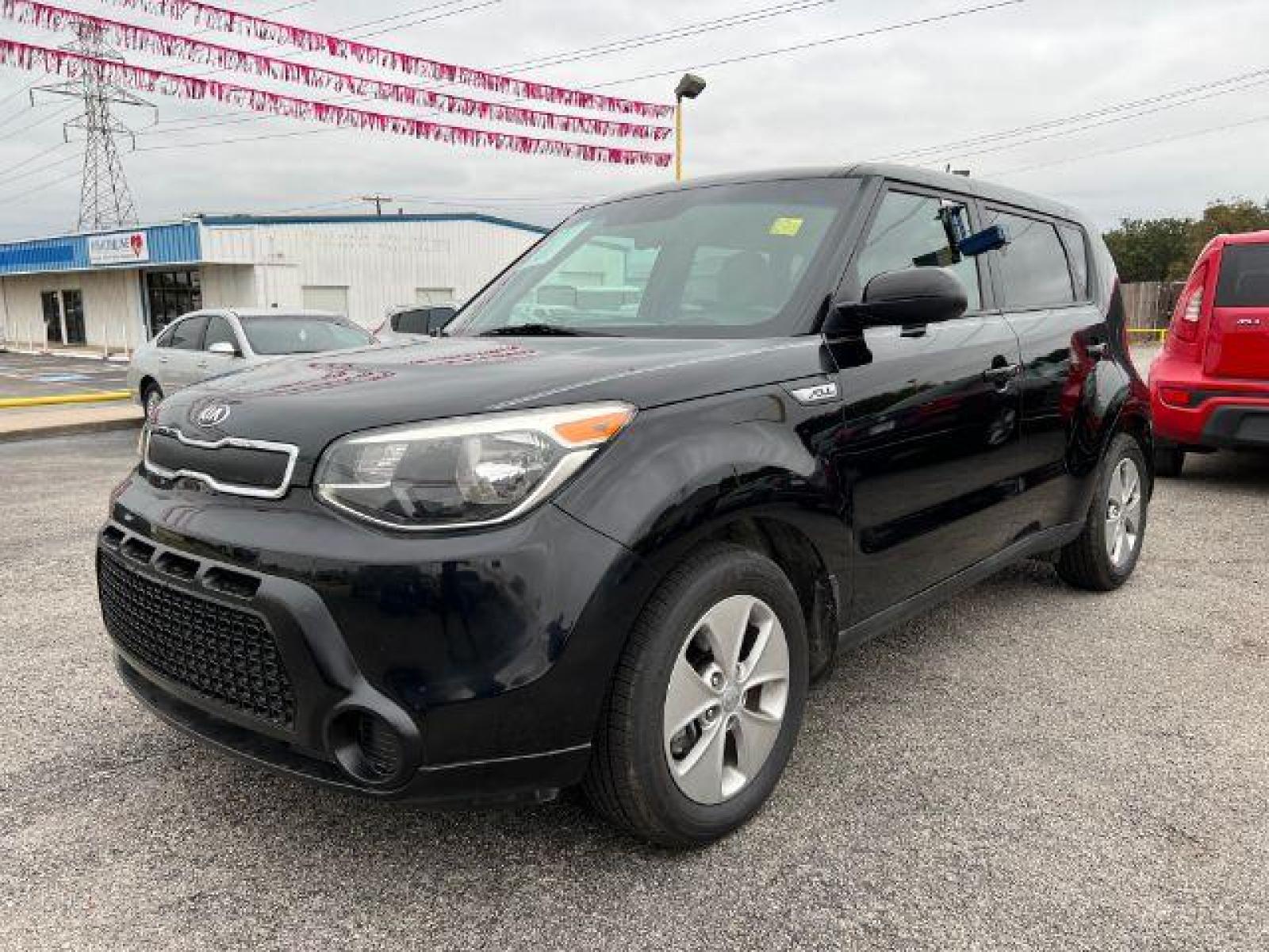 2018 BLACK Kia Soul Base 6A (KNDJN2A27J7) with an 1.6L L4 DOHC 16V engine, 6-Speed Automatic transmission, located at 2715 W Pioneer Pkwy, Arlington, TX, 76013, (817) 265-9009, 32.710262, -97.153236 - Photo #2