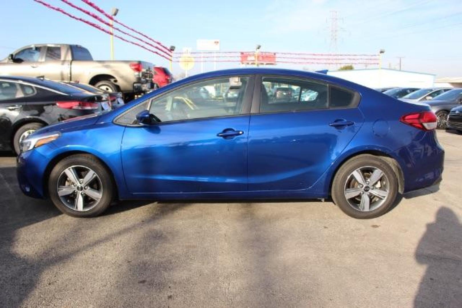 2018 BLUE Kia Forte LX 6A (3KPFL4A70JE) with an 2.0L L4 DOHC 16V engine, 6-Speed Automatic transmission, located at 2715 W Pioneer Pkwy, Arlington, TX, 76013, (817) 265-9009, 32.710262, -97.153236 - Photo#2