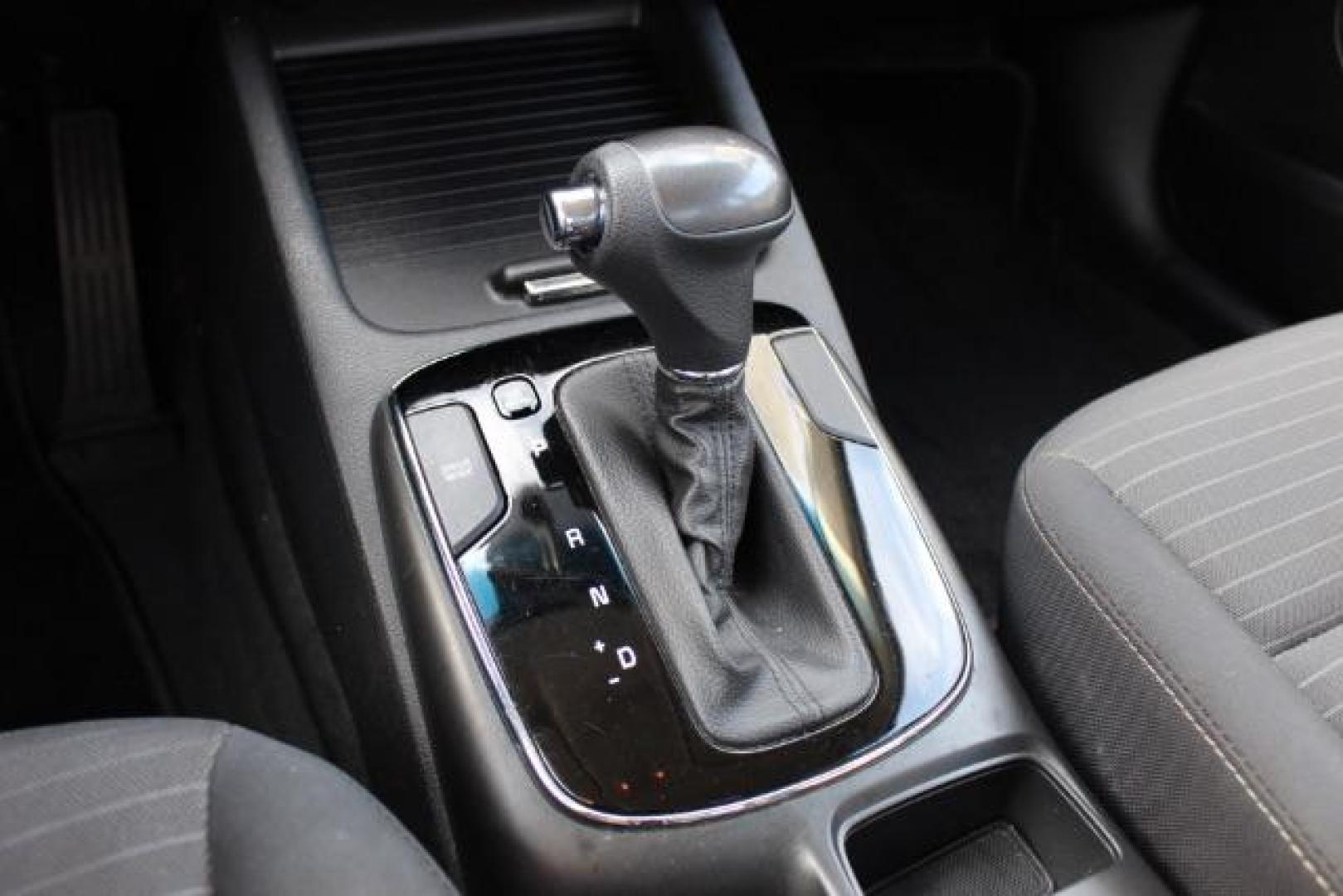 2018 BLUE Kia Forte LX 6A (3KPFL4A70JE) with an 2.0L L4 DOHC 16V engine, 6-Speed Automatic transmission, located at 2715 W Pioneer Pkwy, Arlington, TX, 76013, (817) 265-9009, 32.710262, -97.153236 - Photo#18