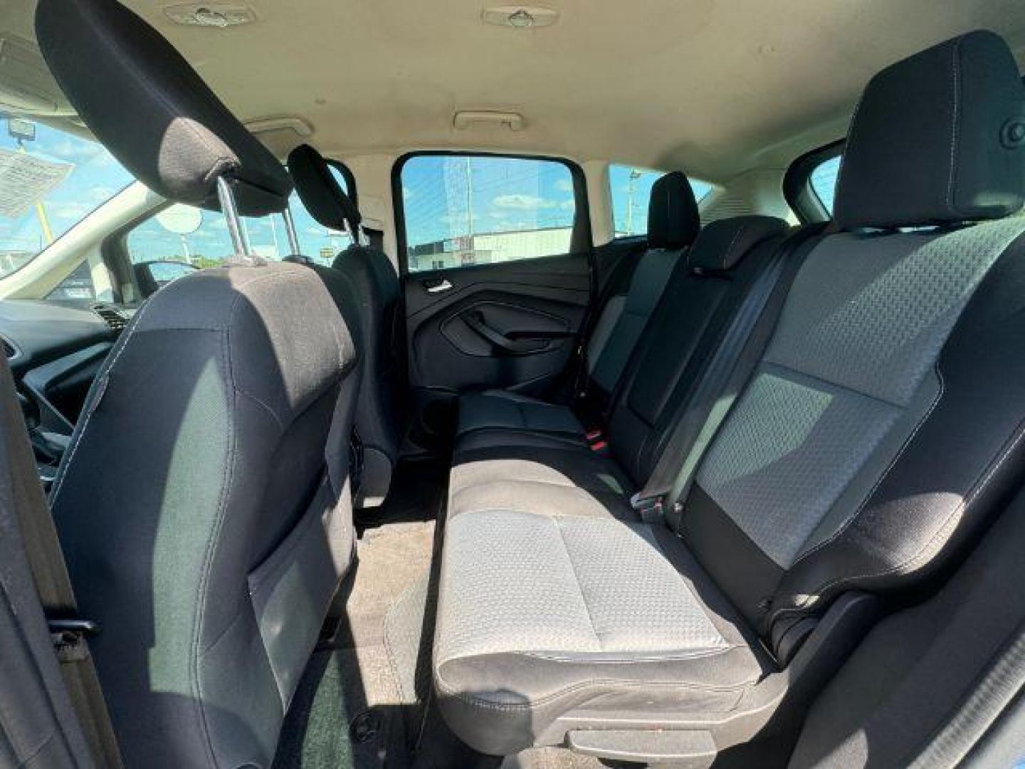 2018 Blue Ford C-Max Hybrid SE (1FADP5AU5JL) with an 2.0L L4 DOHC 16V HYB engine, Continuously Variabl transmission, located at 2715 W Pioneer Pkwy, Arlington, TX, 76013, (817) 265-9009, 32.710262, -97.153236 - Photo#11