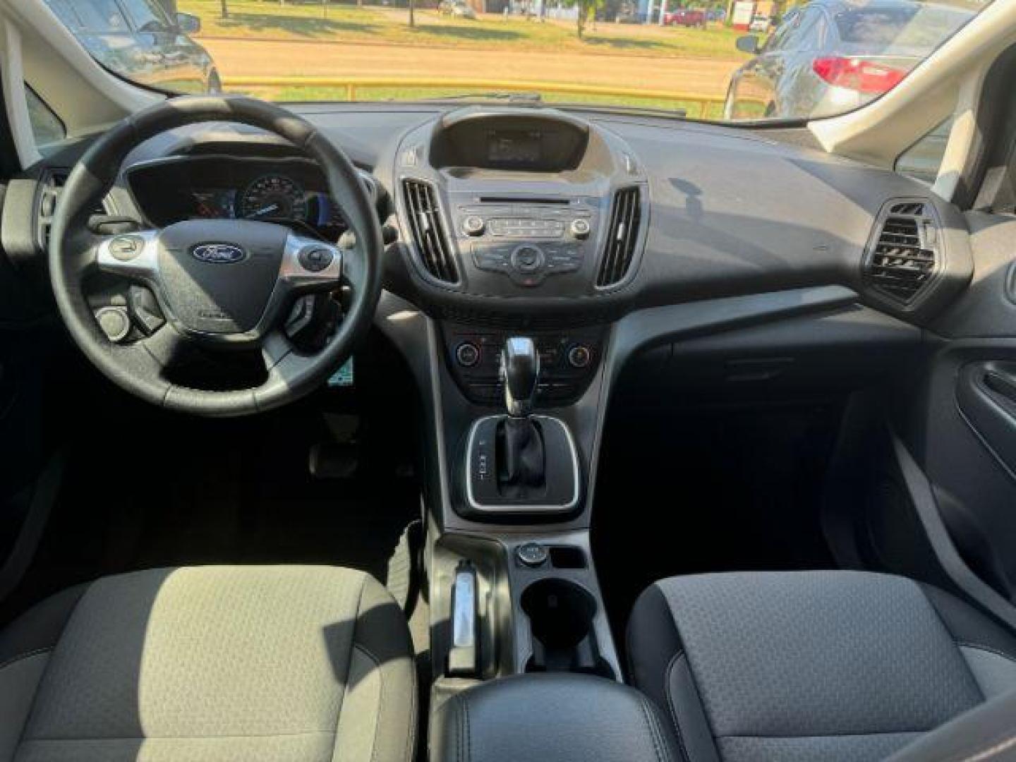 2018 Blue Ford C-Max Hybrid SE (1FADP5AU5JL) with an 2.0L L4 DOHC 16V HYB engine, Continuously Variabl transmission, located at 2715 W Pioneer Pkwy, Arlington, TX, 76013, (817) 265-9009, 32.710262, -97.153236 - Photo#12