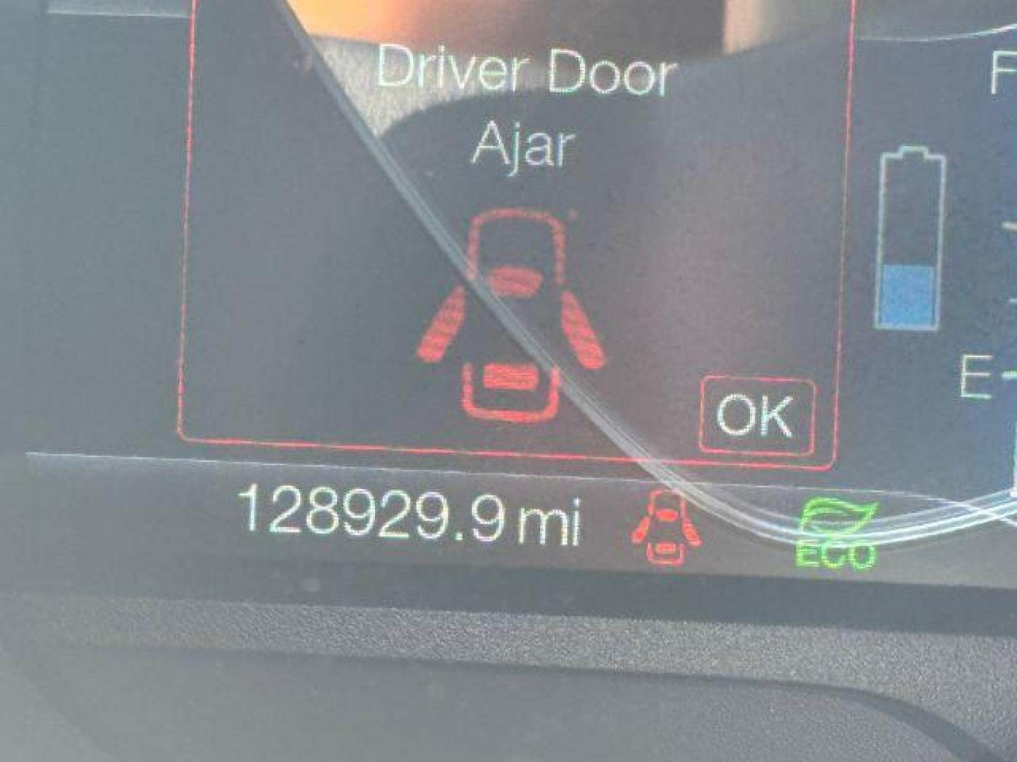 2018 Blue Ford C-Max Hybrid SE (1FADP5AU5JL) with an 2.0L L4 DOHC 16V HYB engine, Continuously Variabl transmission, located at 2715 W Pioneer Pkwy, Arlington, TX, 76013, (817) 265-9009, 32.710262, -97.153236 - Photo#1