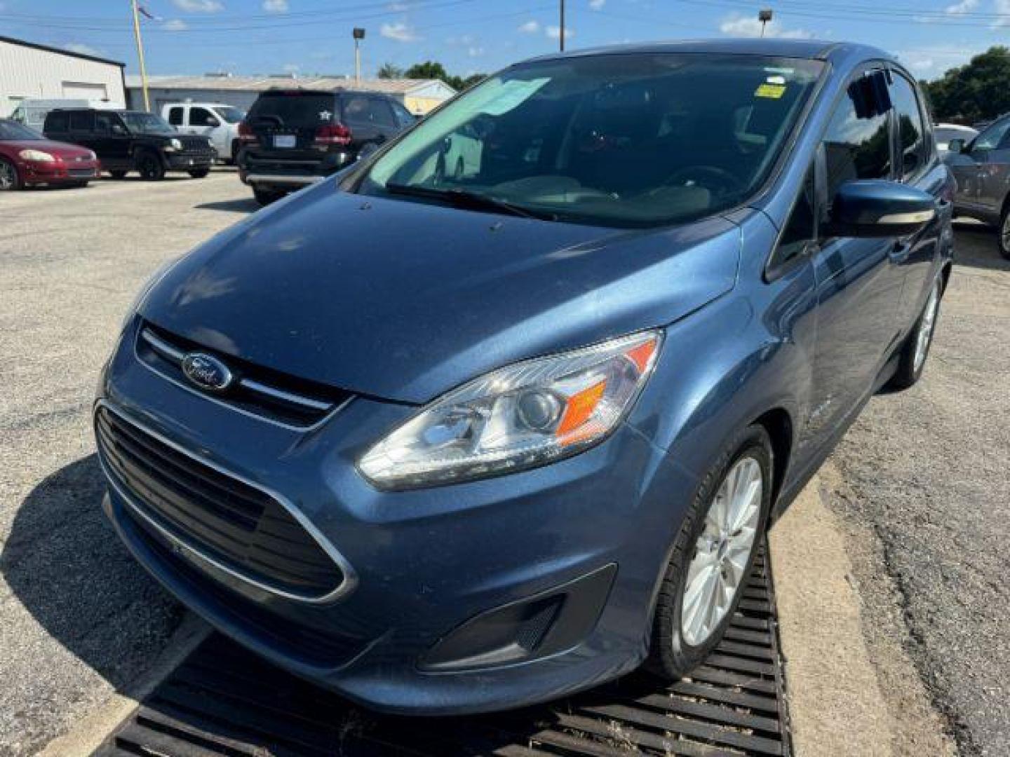 2018 Blue Ford C-Max Hybrid SE (1FADP5AU5JL) with an 2.0L L4 DOHC 16V HYB engine, Continuously Variabl transmission, located at 2715 W Pioneer Pkwy, Arlington, TX, 76013, (817) 265-9009, 32.710262, -97.153236 - Photo#3
