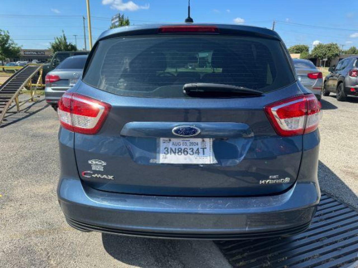 2018 Blue Ford C-Max Hybrid SE (1FADP5AU5JL) with an 2.0L L4 DOHC 16V HYB engine, Continuously Variabl transmission, located at 2715 W Pioneer Pkwy, Arlington, TX, 76013, (817) 265-9009, 32.710262, -97.153236 - Photo#7