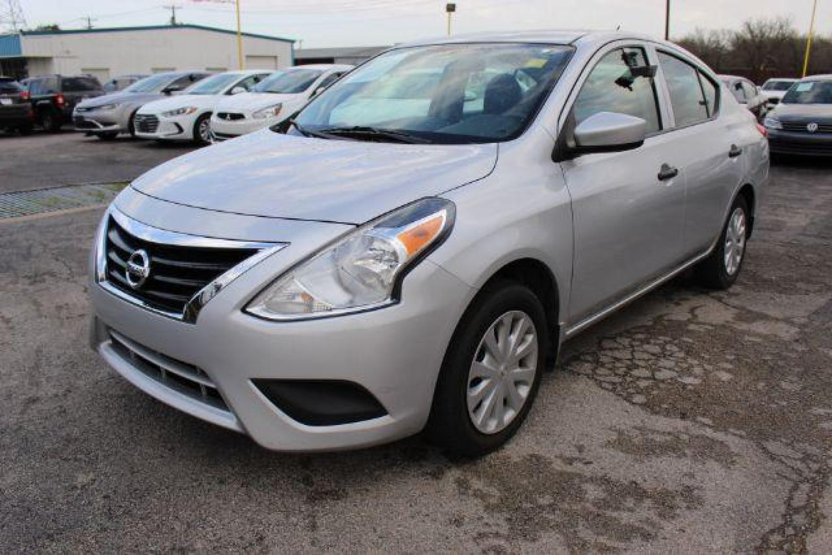 2017 Silver Nissan Versa 1.6 S Plus (3N1CN7AP6HL) with an 1.6L L4 DOHC 16V engine, Continuously Variabl transmission, located at 2715 W Pioneer Pkwy, Arlington, TX, 76013, (817) 265-9009, 32.710262, -97.153236 - Photo#2