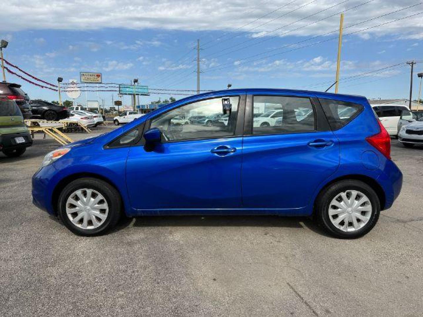 2015 Metallic Blue Nissan Versa Note SV (3N1CE2CP6FL) with an 1.6L L4 DOHC 16V engine, Continuously Variabl transmission, located at 2715 W Pioneer Pkwy, Arlington, TX, 76013, (817) 265-9009, 32.710262, -97.153236 - Photo#1