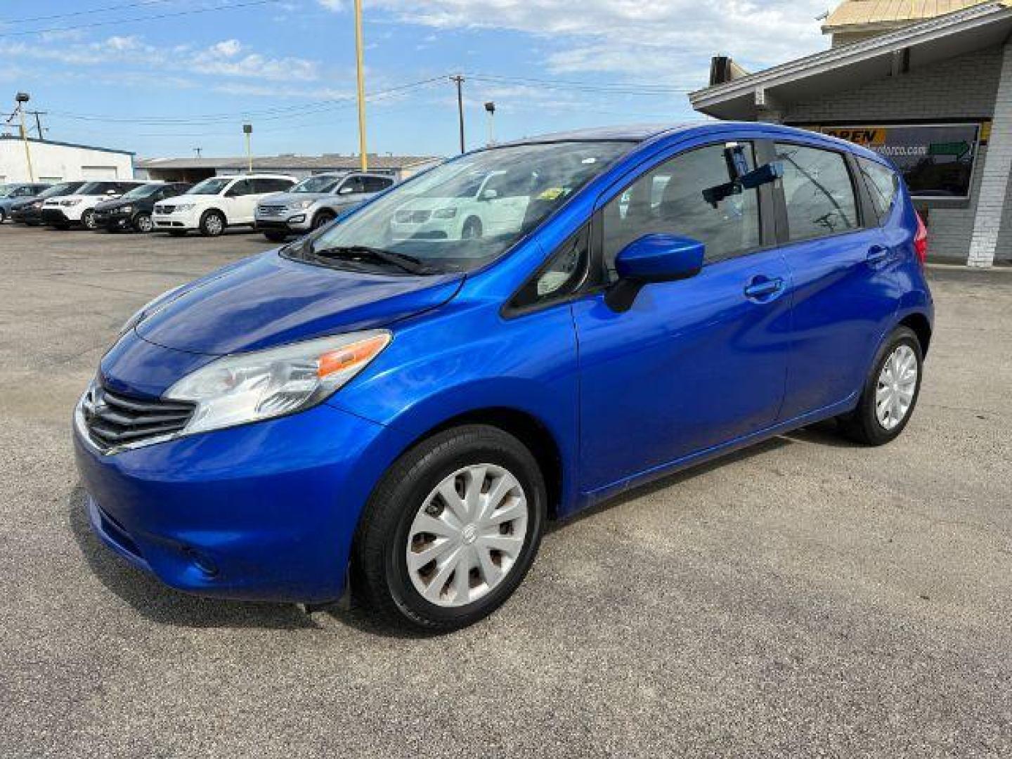 2015 Metallic Blue Nissan Versa Note SV (3N1CE2CP6FL) with an 1.6L L4 DOHC 16V engine, Continuously Variabl transmission, located at 2715 W Pioneer Pkwy, Arlington, TX, 76013, (817) 265-9009, 32.710262, -97.153236 - Photo#2