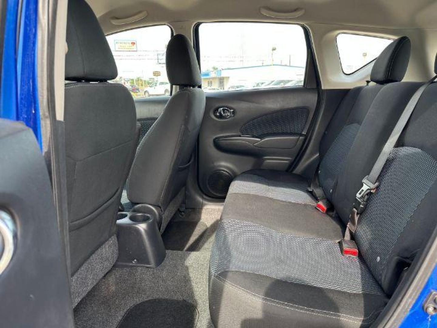 2015 Metallic Blue Nissan Versa Note SV (3N1CE2CP6FL) with an 1.6L L4 DOHC 16V engine, Continuously Variabl transmission, located at 2715 W Pioneer Pkwy, Arlington, TX, 76013, (817) 265-9009, 32.710262, -97.153236 - Photo#9