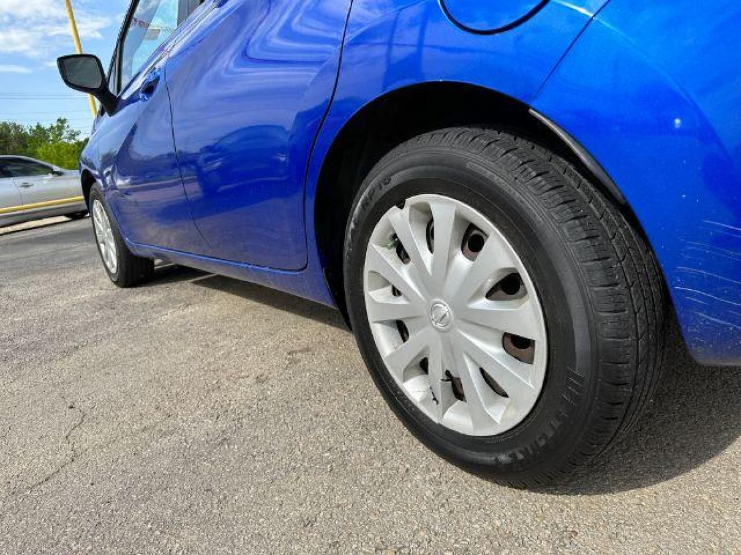 2015 Metallic Blue Nissan Versa Note SV (3N1CE2CP6FL) with an 1.6L L4 DOHC 16V engine, Continuously Variabl transmission, located at 2715 W Pioneer Pkwy, Arlington, TX, 76013, (817) 265-9009, 32.710262, -97.153236 - Photo#8