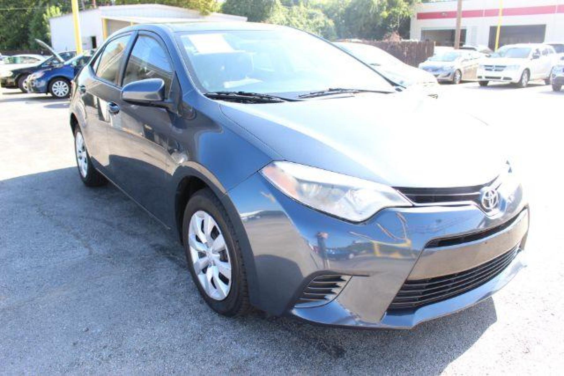 2016 GRAY Toyota Corolla LE CVT (5YFBURHE8GP) with an 1.8L L4 DOHC 16V engine, Continuously Variabl transmission, located at 2715 W Pioneer Pkwy, Arlington, TX, 76013, (817) 265-9009, 32.710262, -97.153236 - Photo #4