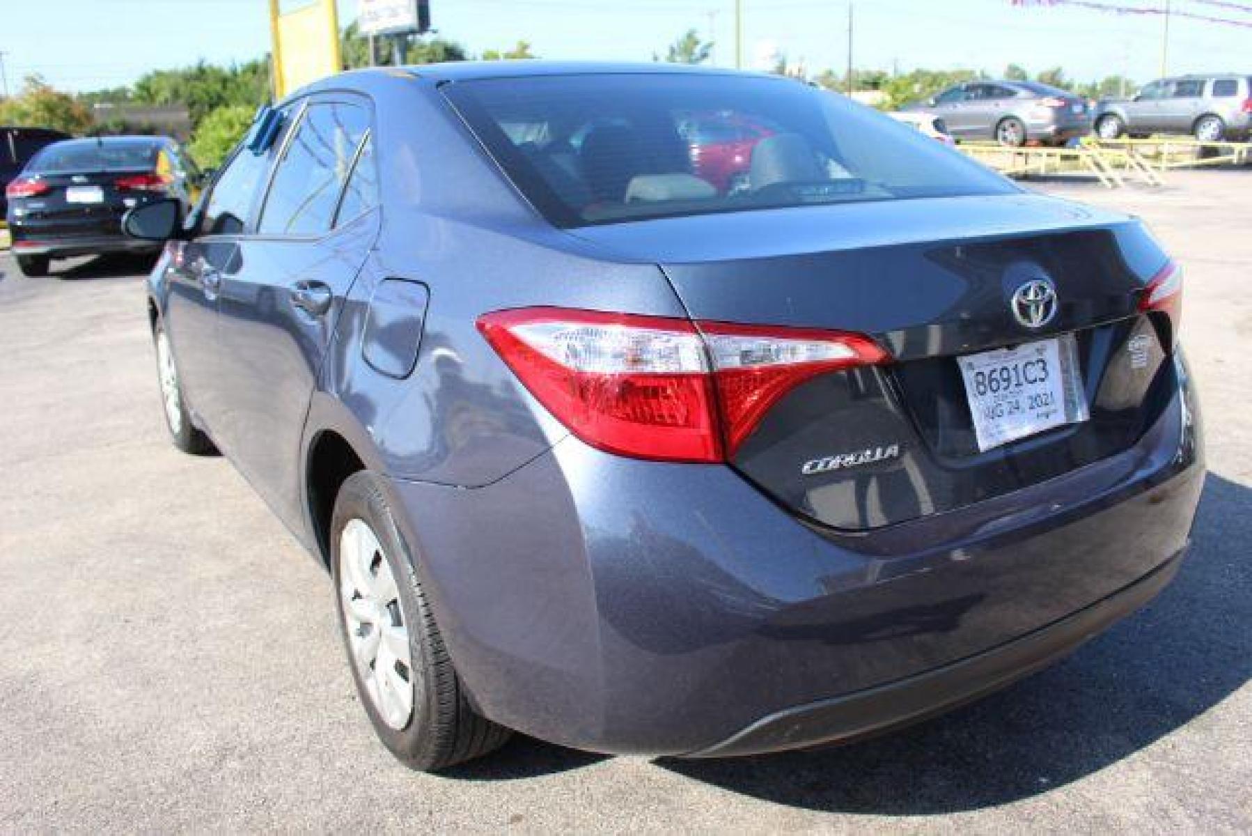 2016 GRAY Toyota Corolla LE CVT (5YFBURHE8GP) with an 1.8L L4 DOHC 16V engine, Continuously Variabl transmission, located at 2715 W Pioneer Pkwy, Arlington, TX, 76013, (817) 265-9009, 32.710262, -97.153236 - Photo #7
