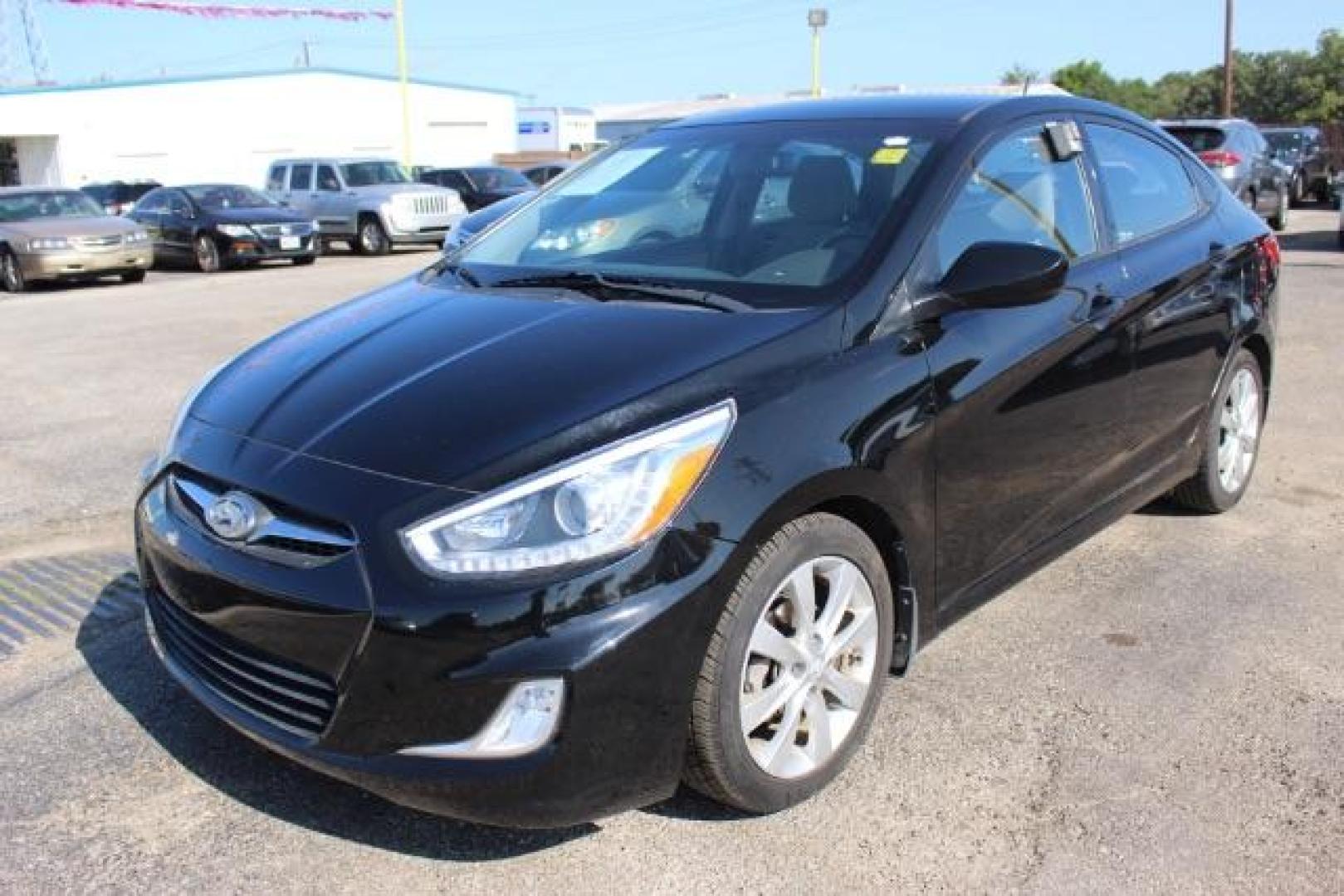 2014 BLACK Hyundai Accent GLS 4-Door (KMHCU4AE3EU) with an 1.6L L4 DOHC 16V engine, located at 2715 W Pioneer Pkwy, Arlington, TX, 76013, (817) 265-9009, 32.710262, -97.153236 - Photo#2