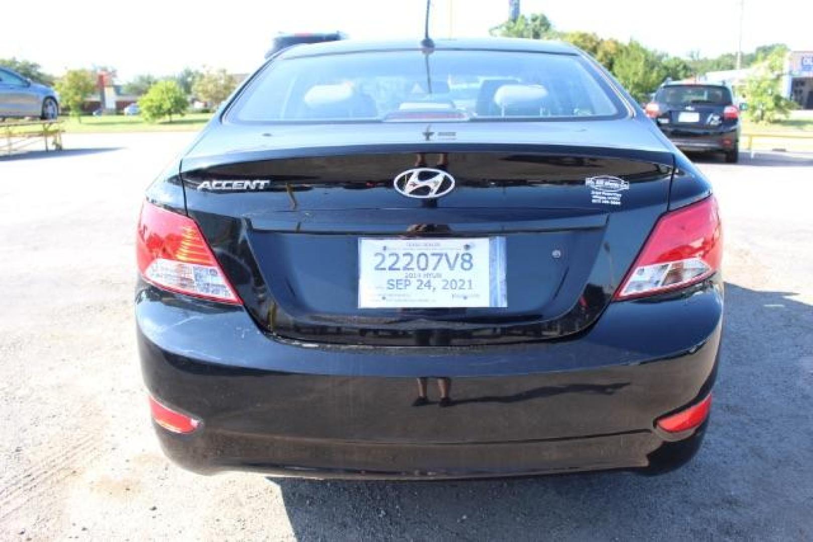 2014 BLACK Hyundai Accent GLS 4-Door (KMHCU4AE3EU) with an 1.6L L4 DOHC 16V engine, located at 2715 W Pioneer Pkwy, Arlington, TX, 76013, (817) 265-9009, 32.710262, -97.153236 - Photo#6