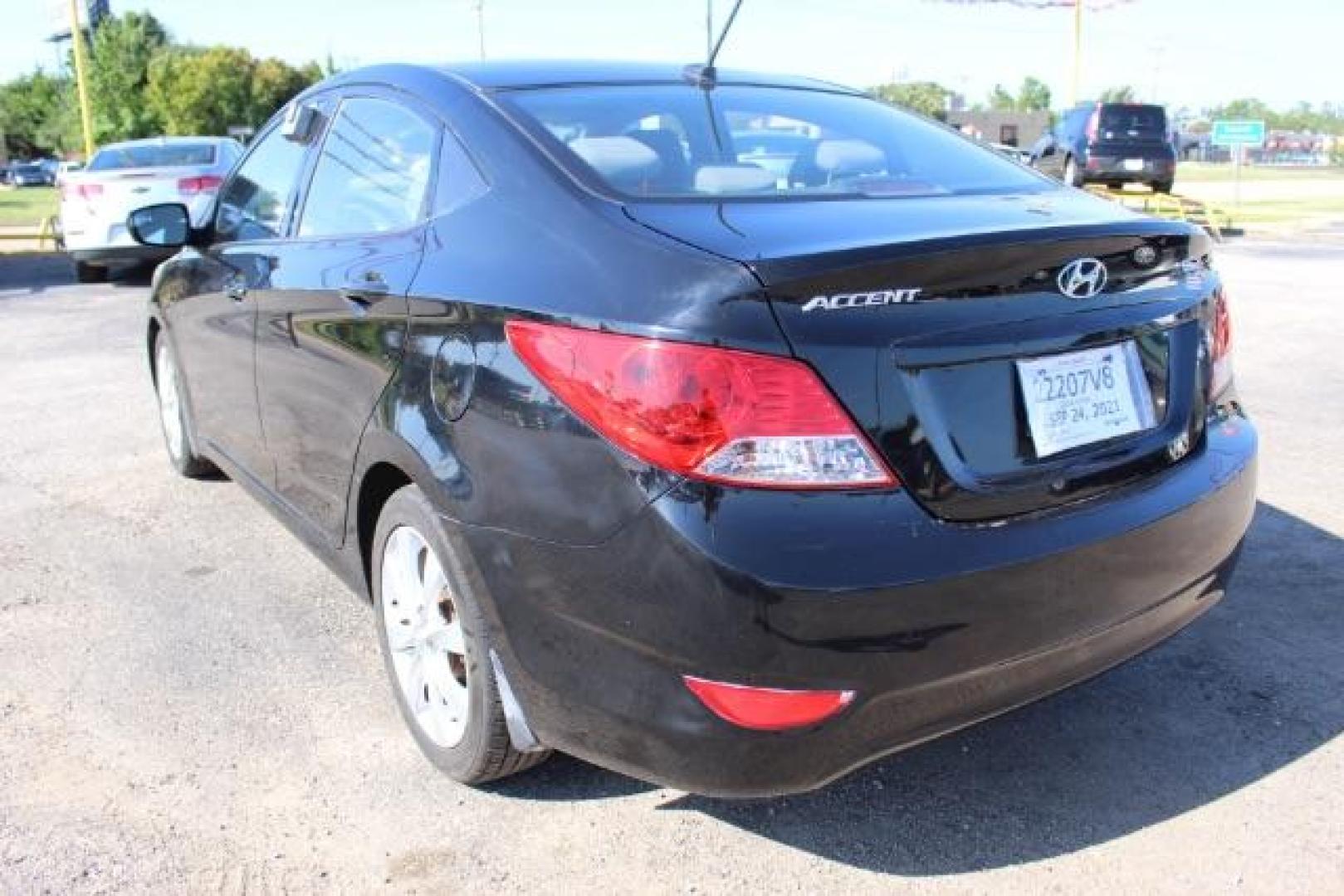 2014 BLACK Hyundai Accent GLS 4-Door (KMHCU4AE3EU) with an 1.6L L4 DOHC 16V engine, located at 2715 W Pioneer Pkwy, Arlington, TX, 76013, (817) 265-9009, 32.710262, -97.153236 - Photo#7