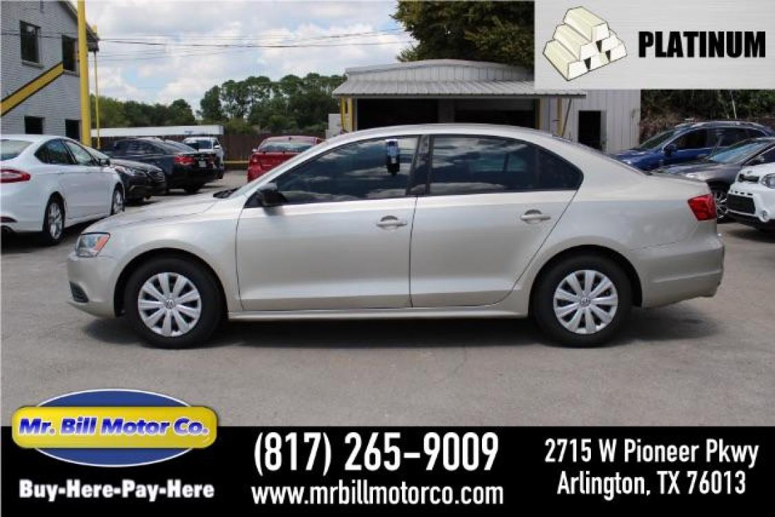 2014 SILVER Volkswagen Jetta S (3VW2K7AJ7EM) with an 2.0L L4 DOHC 20V engine, located at 2715 W Pioneer Pkwy, Arlington, TX, 76013, (817) 265-9009, 32.710262, -97.153236 - Photo #0