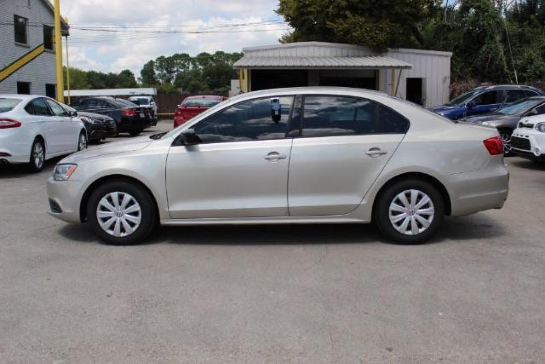 2014 SILVER Volkswagen Jetta S (3VW2K7AJ7EM) with an 2.0L L4 DOHC 20V engine, located at 2715 W Pioneer Pkwy, Arlington, TX, 76013, (817) 265-9009, 32.710262, -97.153236 - Photo #1