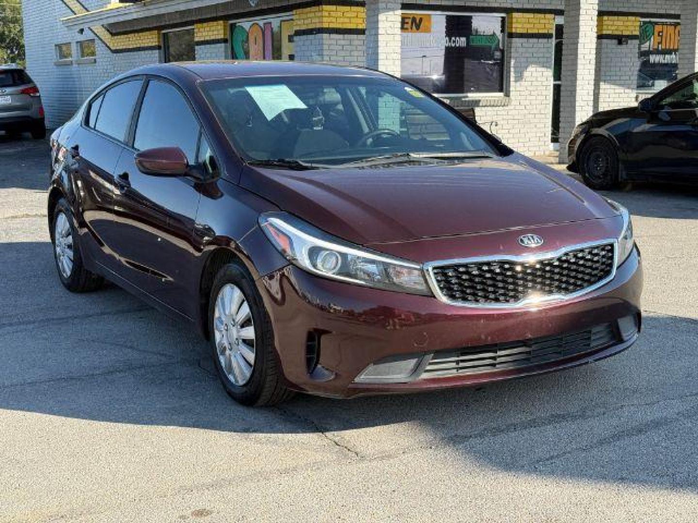 2018 MAROON Kia Forte LX 6A (3KPFK4A70JE) with an 2.0L L4 DOHC 16V engine, 6-Speed Automatic transmission, located at 2715 W Pioneer Pkwy, Arlington, TX, 76013, (817) 265-9009, 32.710262, -97.153236 - Photo#5